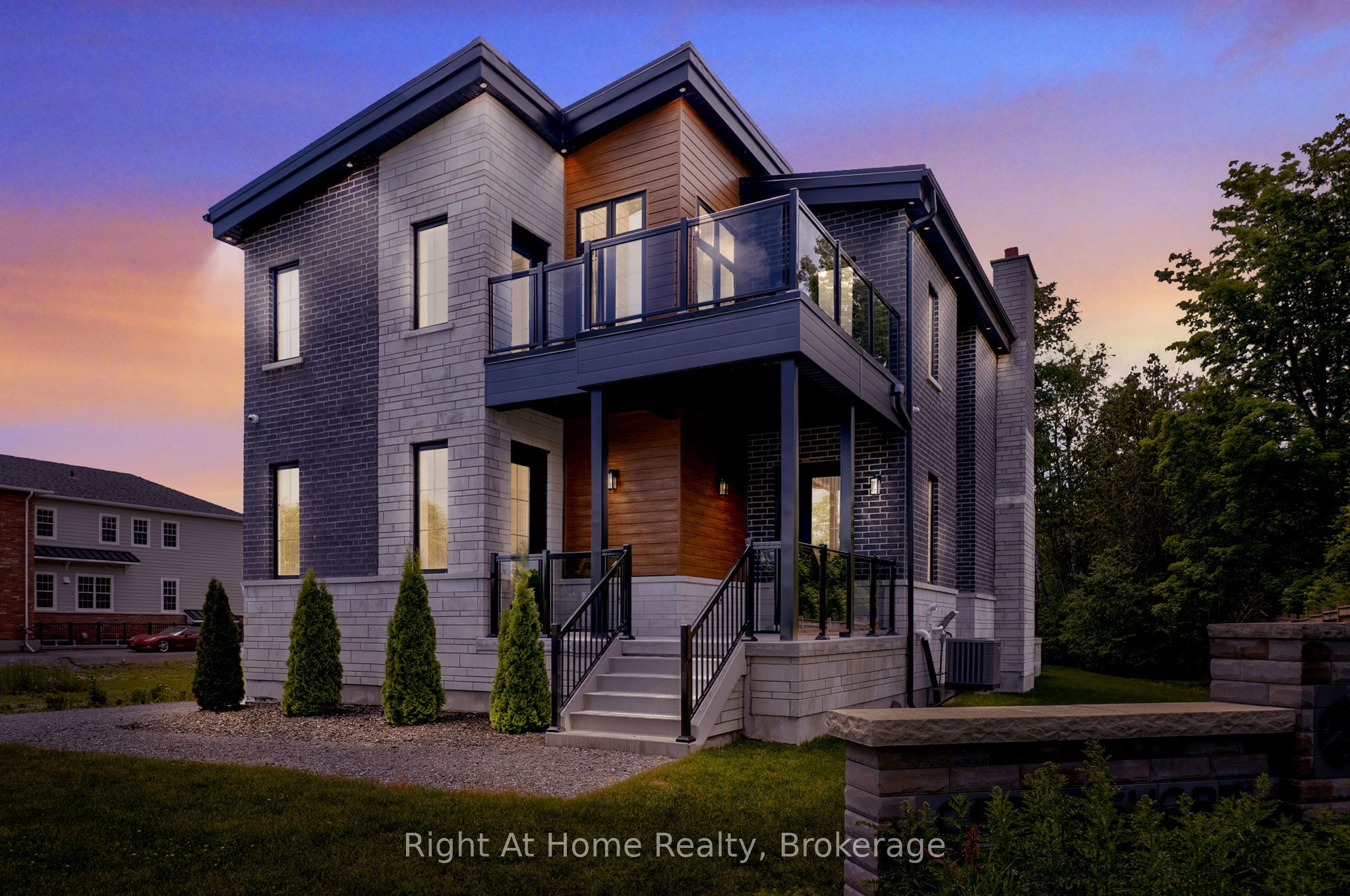213 Suzanne Mess Boulevard, Cobourg, ON K9A 3L3
