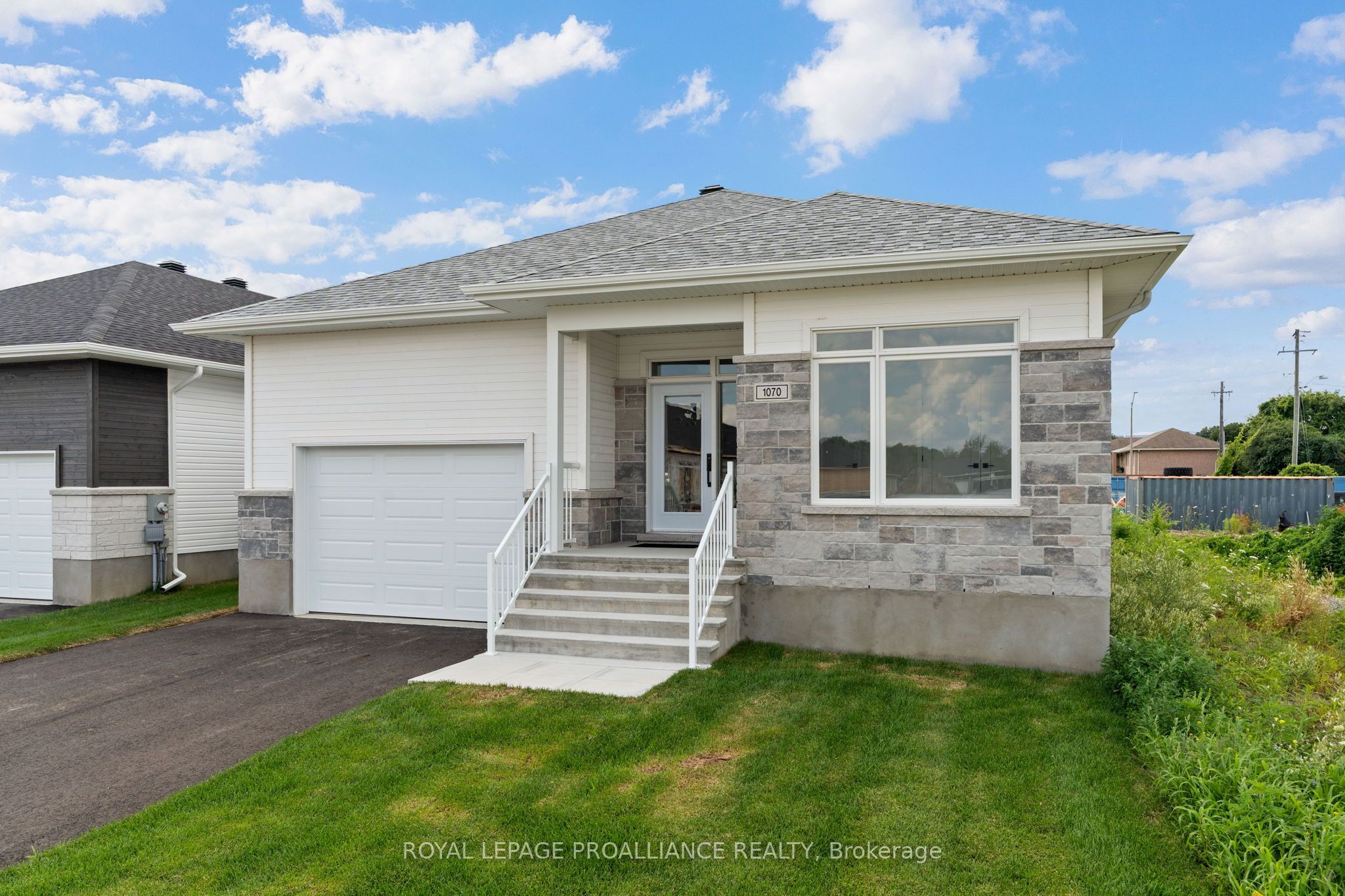 1070 Turner Drive, Brockville, ON K6V 0G8 photo 2