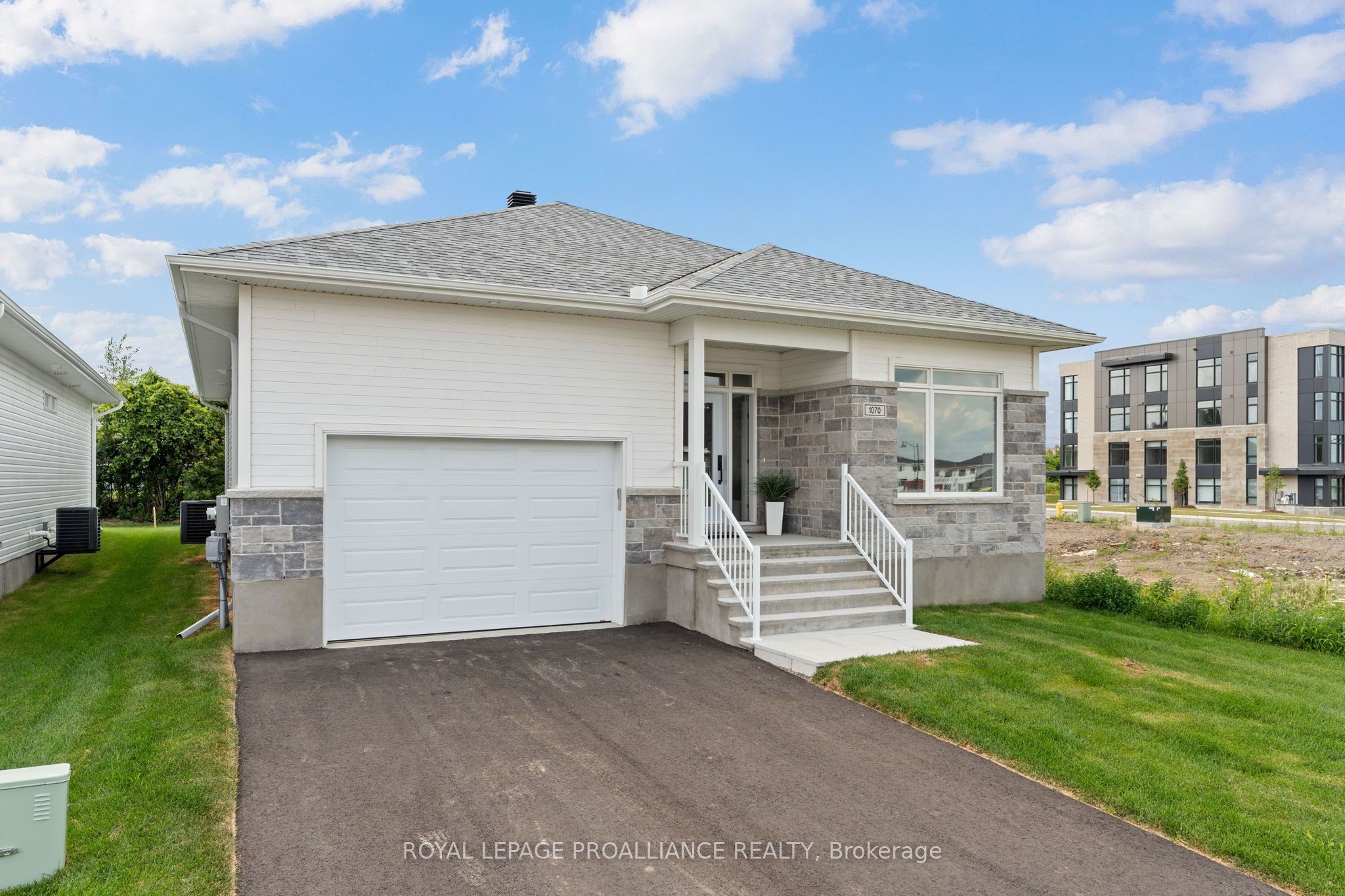 1070 Turner Drive, Brockville, ON K6V 0G8 photo 3