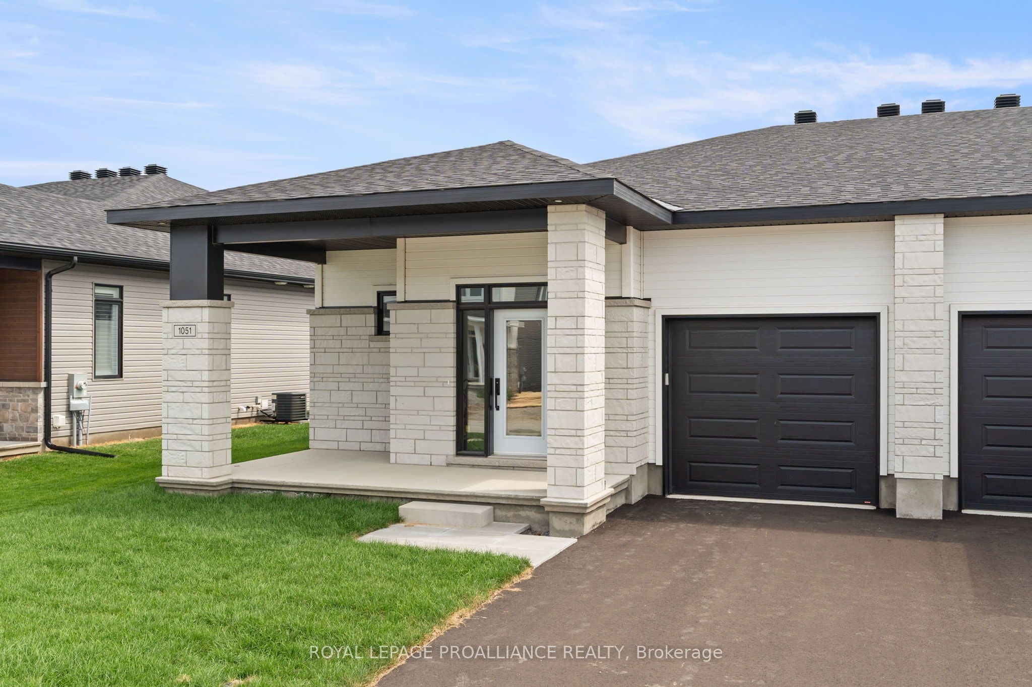1051 Moore Street, Brockville, ON K6V 0H1 photo 3