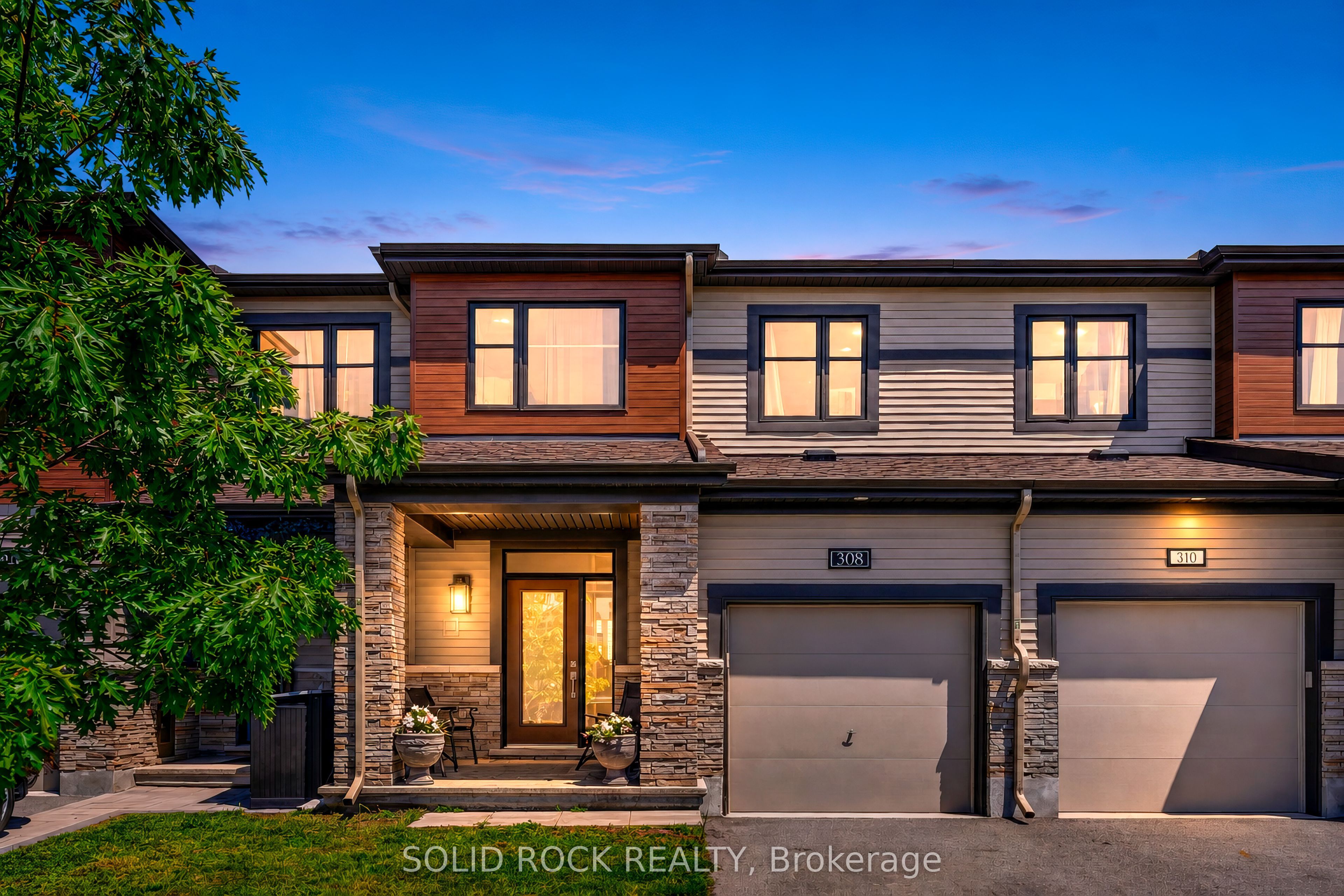 308 Drumlish Lane E, Barrhaven, ON K2J 6Y1