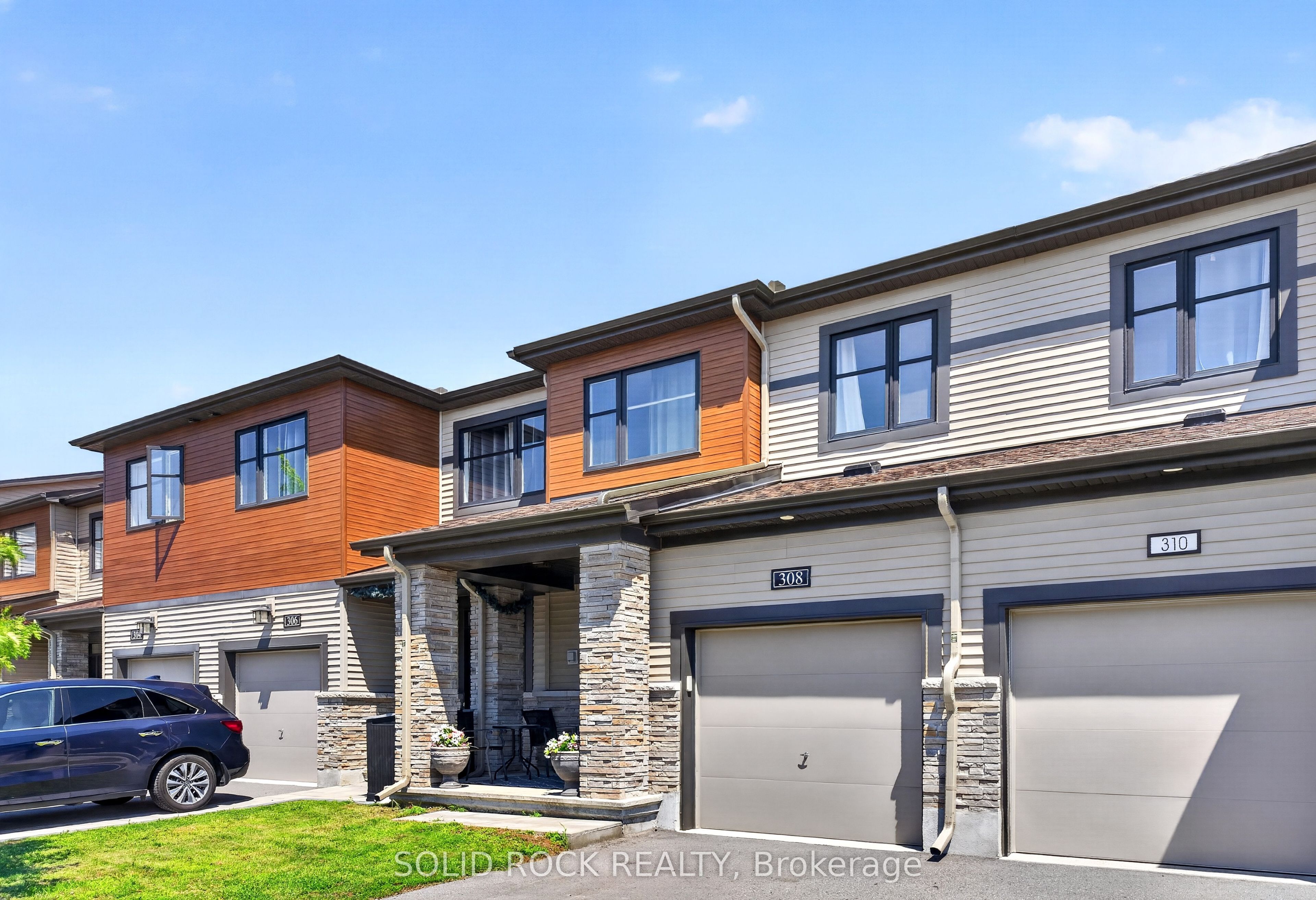 308 Drumlish Lane E, Barrhaven, ON K2J 6Y1 photo 4