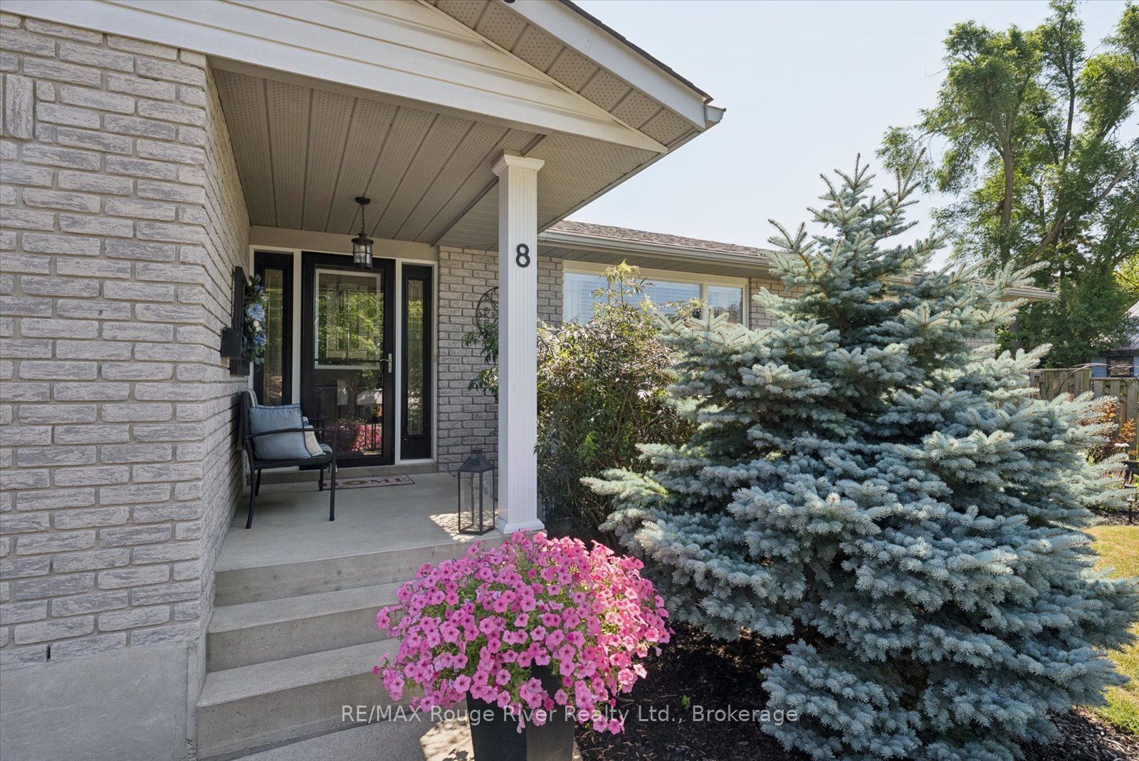 8 St. James Street, Kawartha Lakes, ON K9V 1L8 photo 3