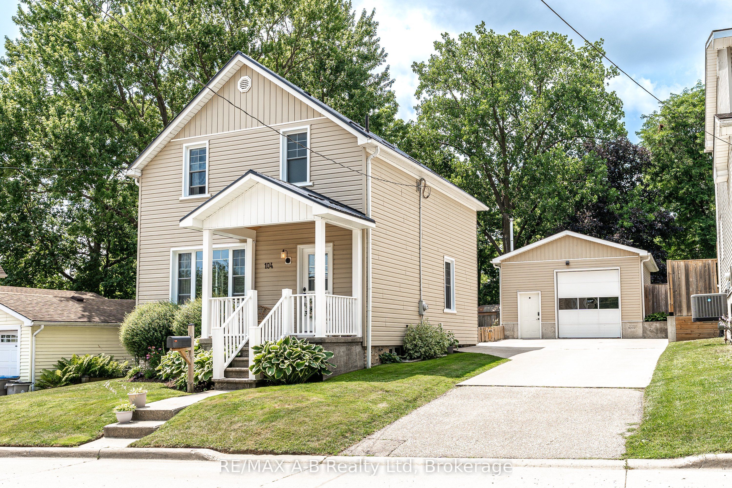 104 Ontario Street S, St. Marys, ON N4X 1C2 photo 3