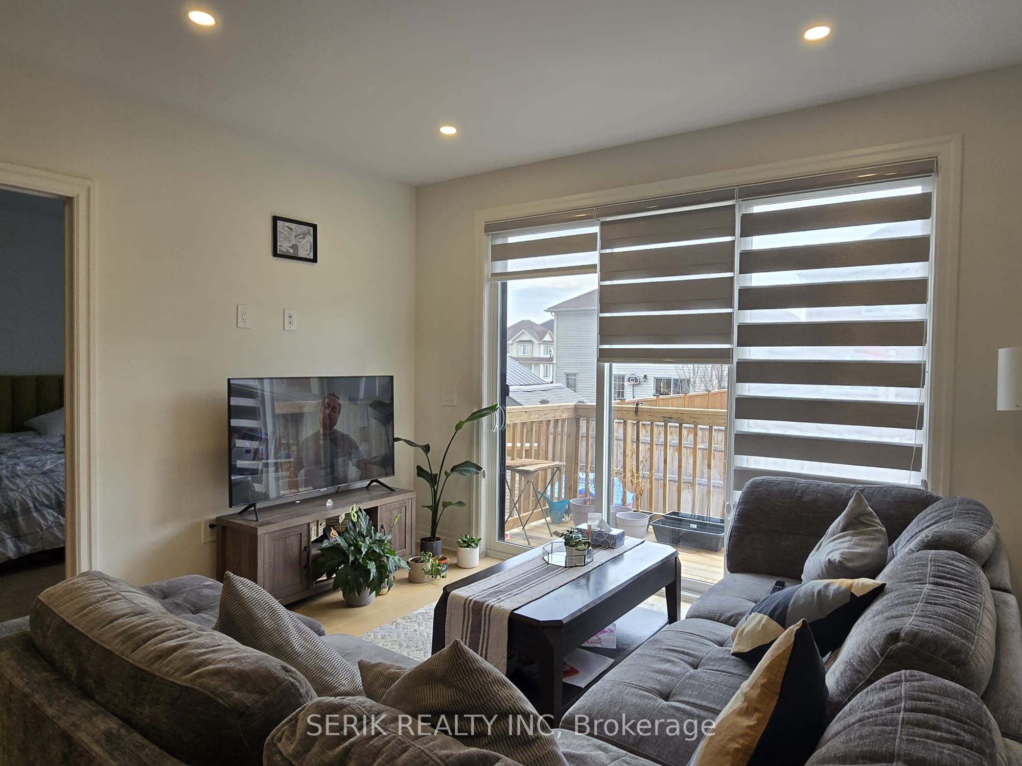 Main -7520 Splendour Drive, Niagara Falls, ON L2H 3V8 photo 2
