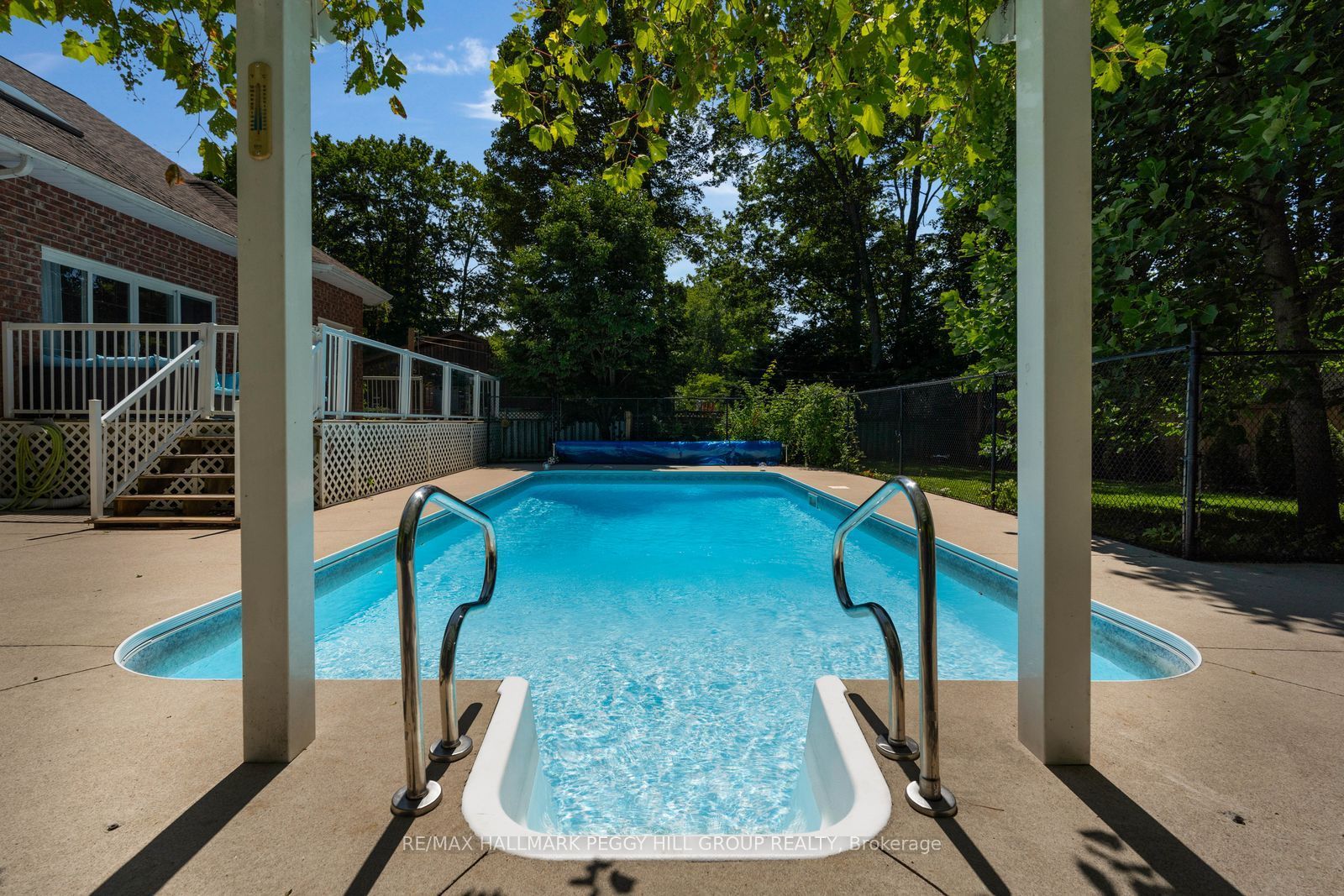 155 Forest Glen Drive, Gravenhurst, ON P1P 1A1 photo 2