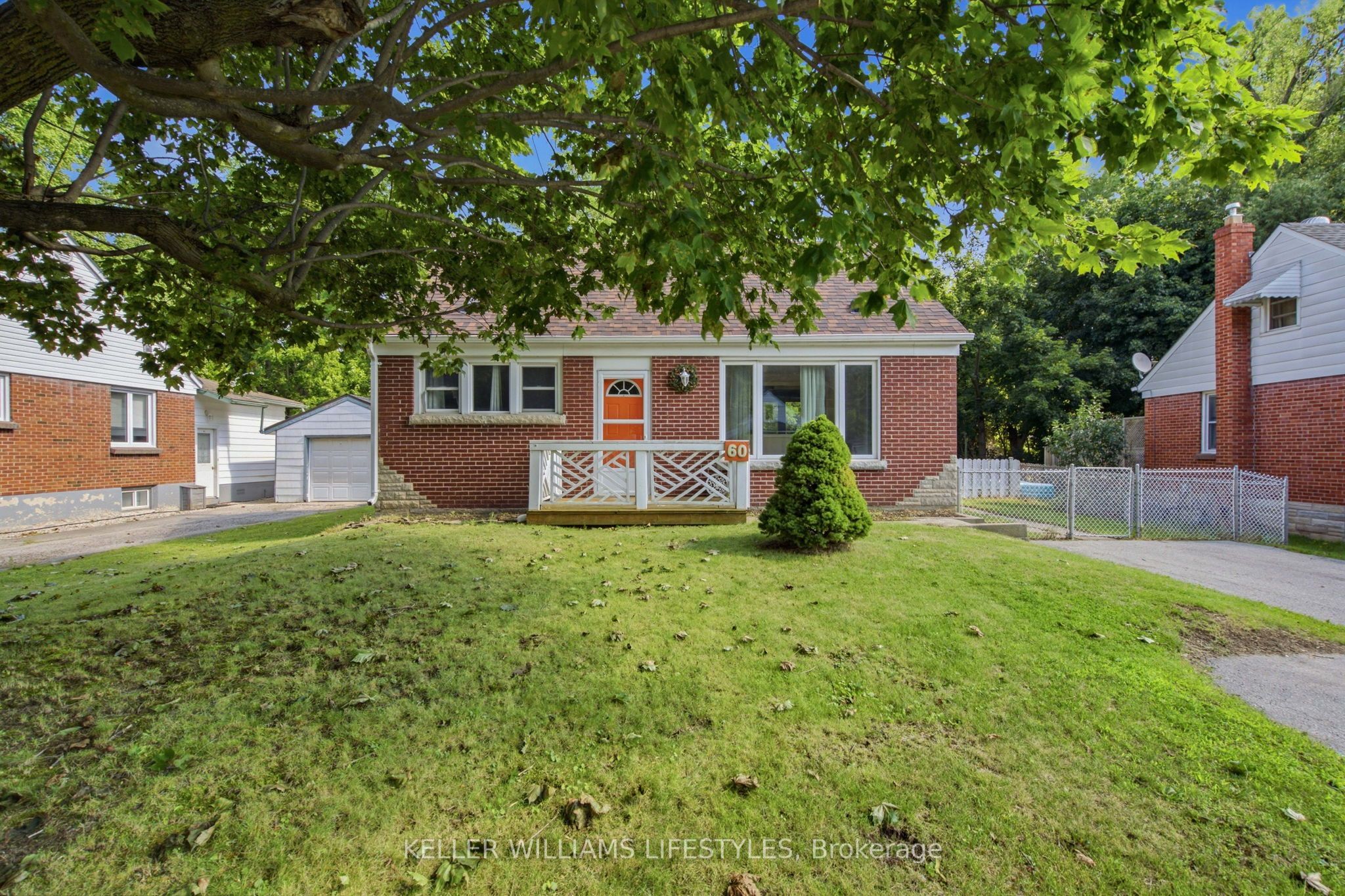 60 CHURCHILL Crescent, St. Thomas, ON N5R 1P5 photo 2