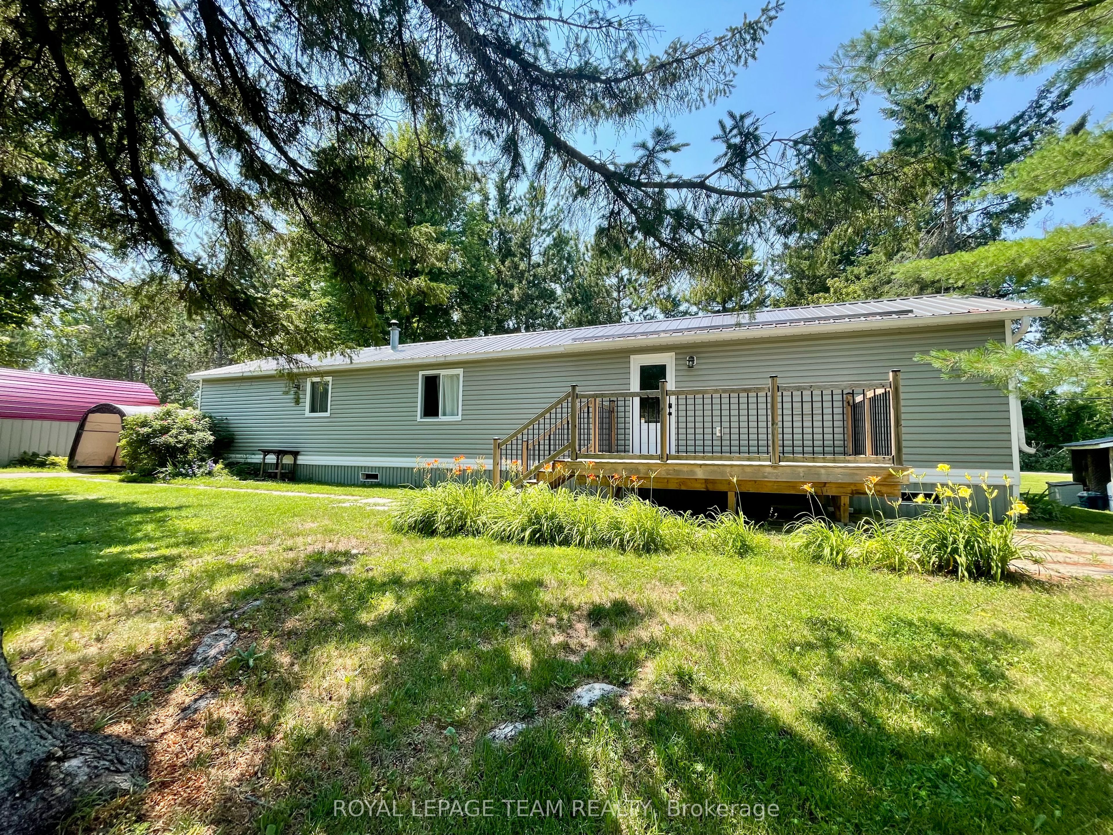 10 ROBERT COLIN Lane, Whitewater Region, ON K0J 1K0