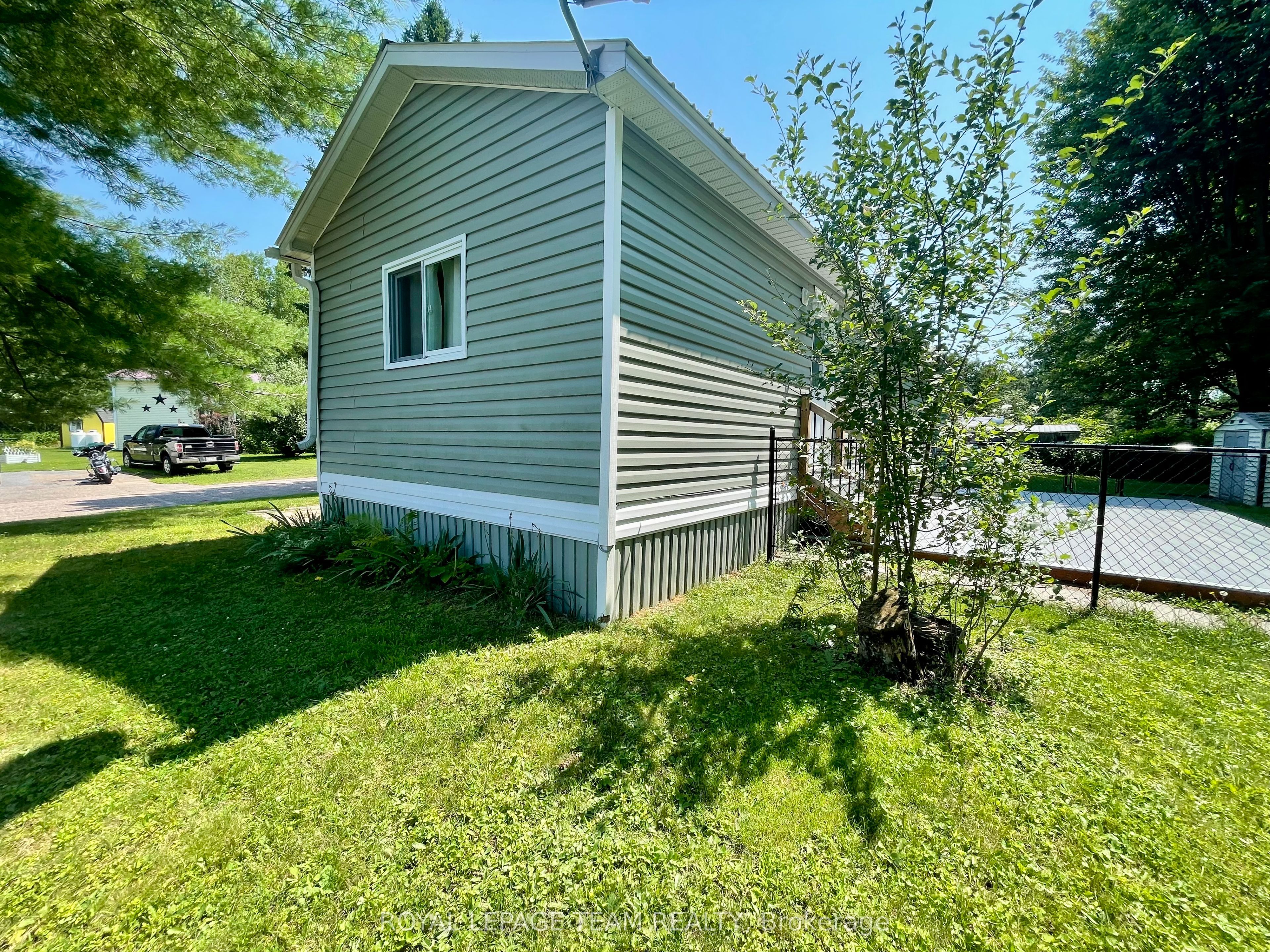 10 ROBERT COLIN Lane, Whitewater Region, ON K0J 1K0 photo 2