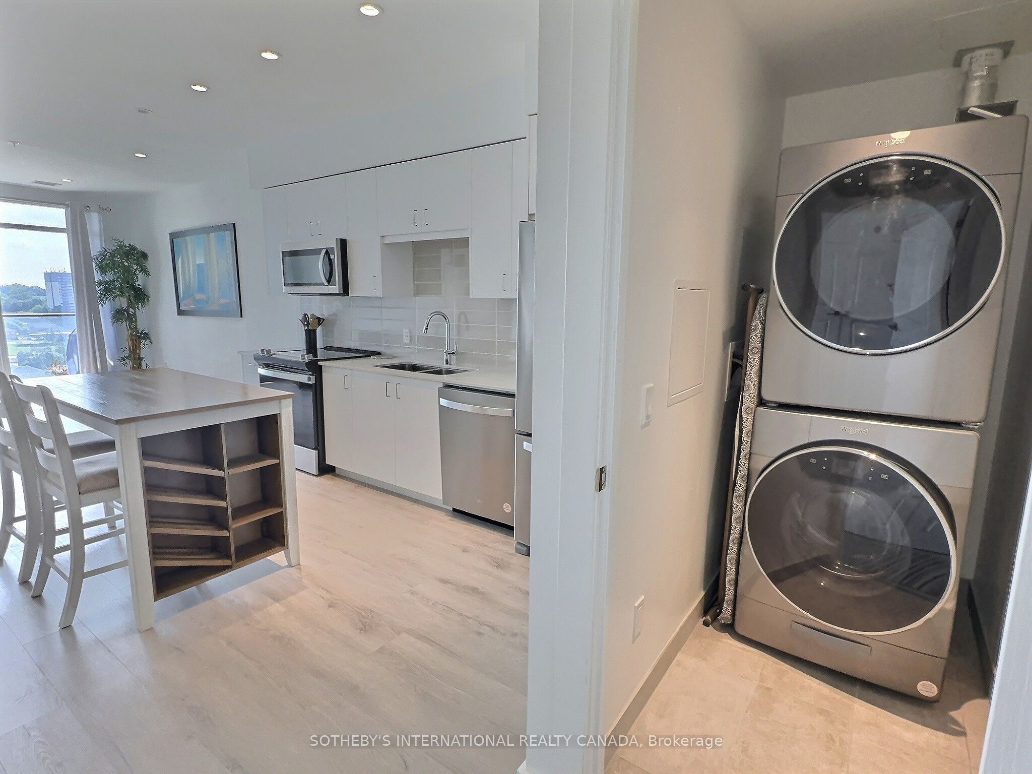 15 Glebe Street 1107, Cambridge, ON N1S 2L8 photo 3