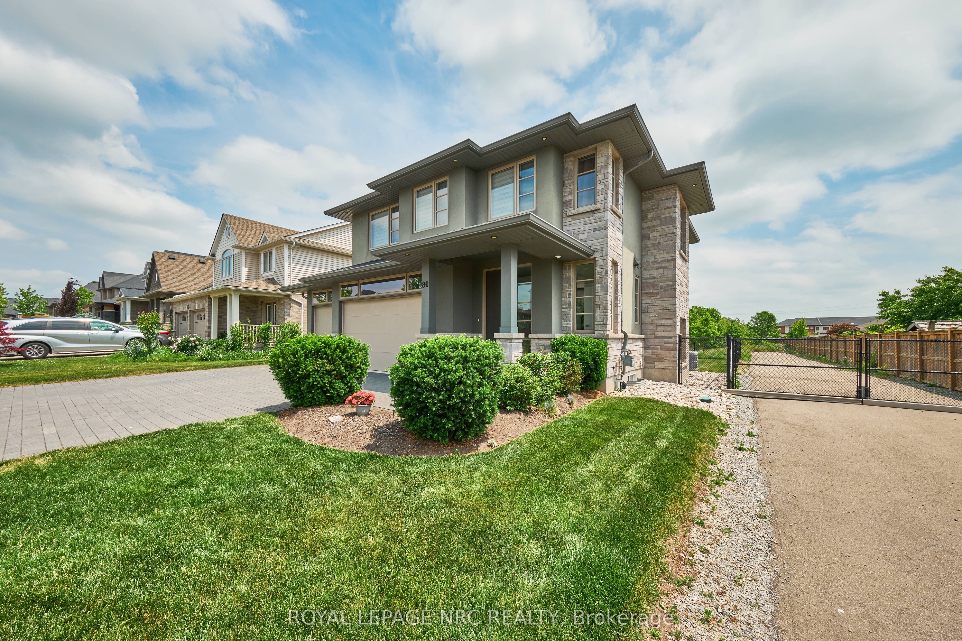 80 Days Avenue, Thorold, ON L2V 0E6 photo 3