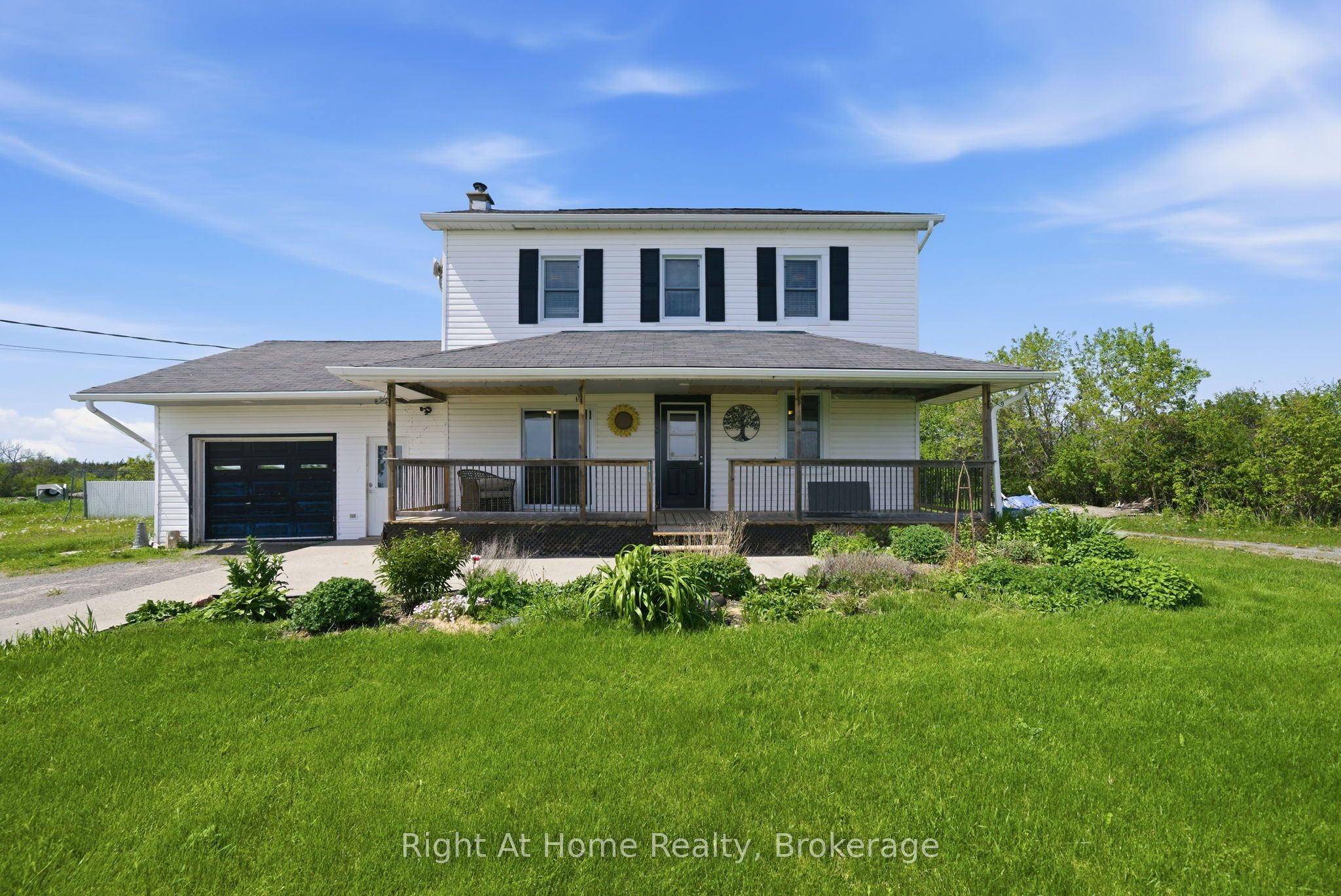 660 County Rd 19 Road, Prince Edward County, ON K0K 1T0