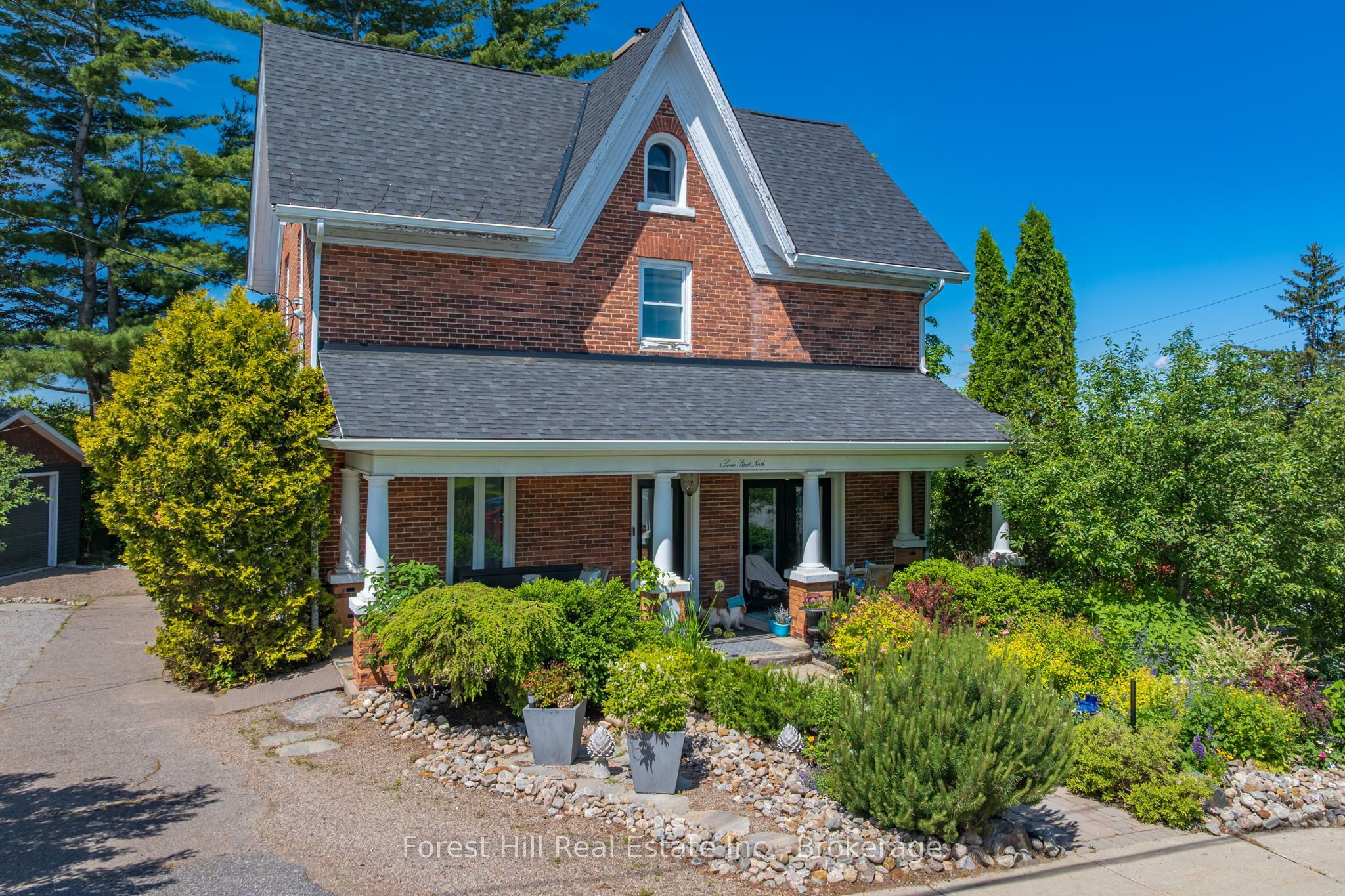 5 Lorne Street N, Huntsville, ON P1H 2G1 photo 4