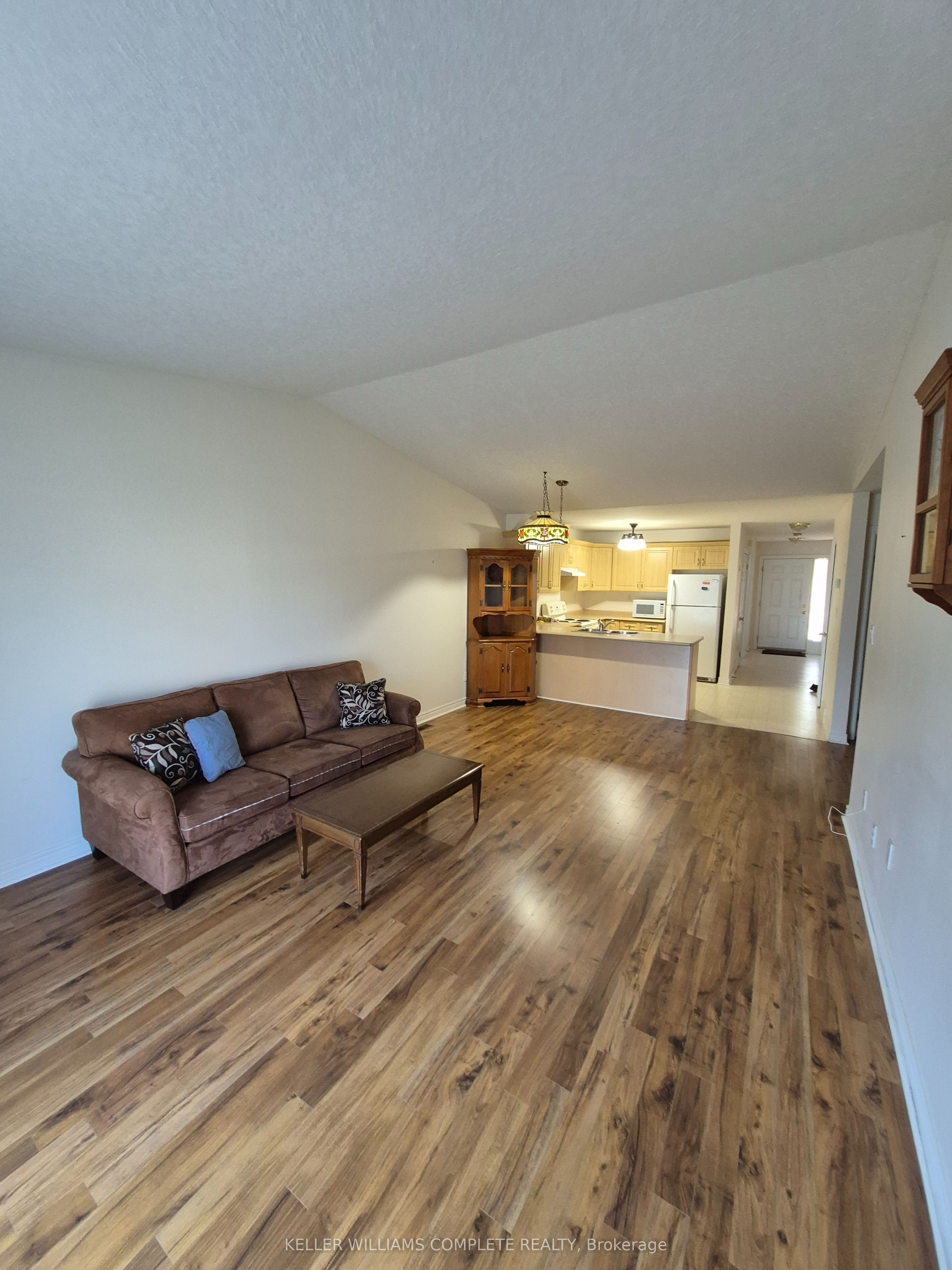 162 FIRST Street 10, Welland, ON L3B 4S2 photo 3