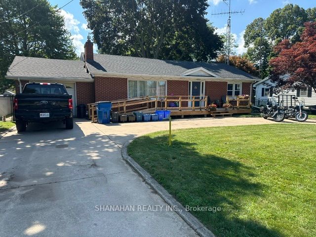 133 Main Street E, Chatham-Kent, ON N0P 2C0 photo 2