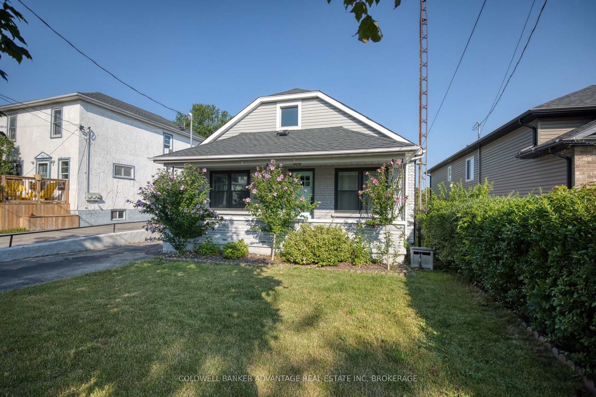 205 Ross Street, Welland, ON L3B 2N4 photo 2