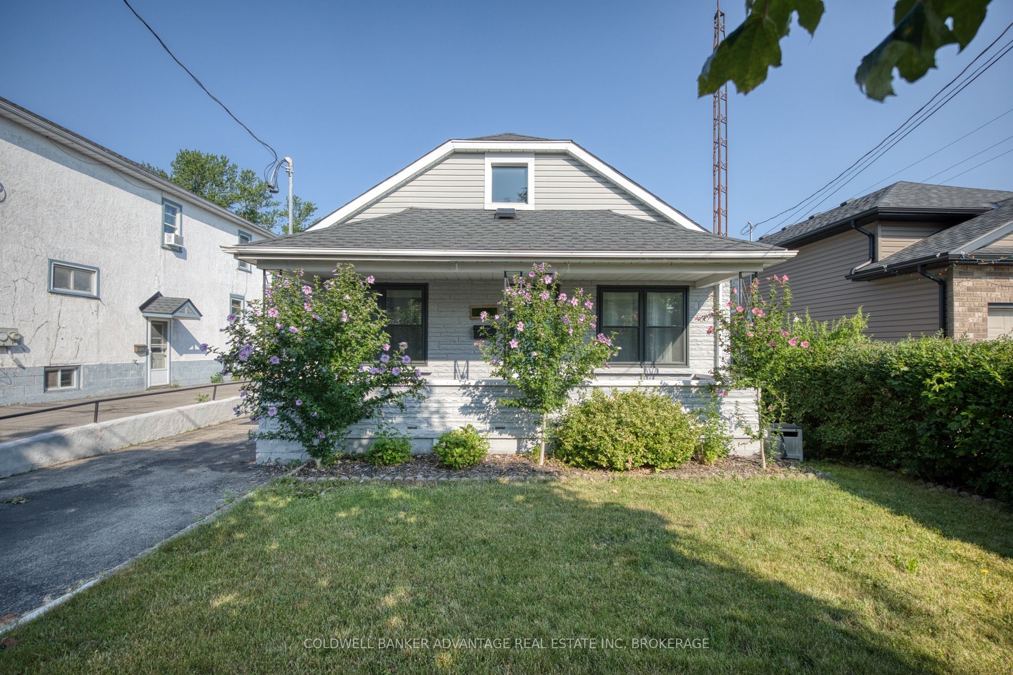 205 Ross Street, Welland, ON L3B 2N4 photo 3
