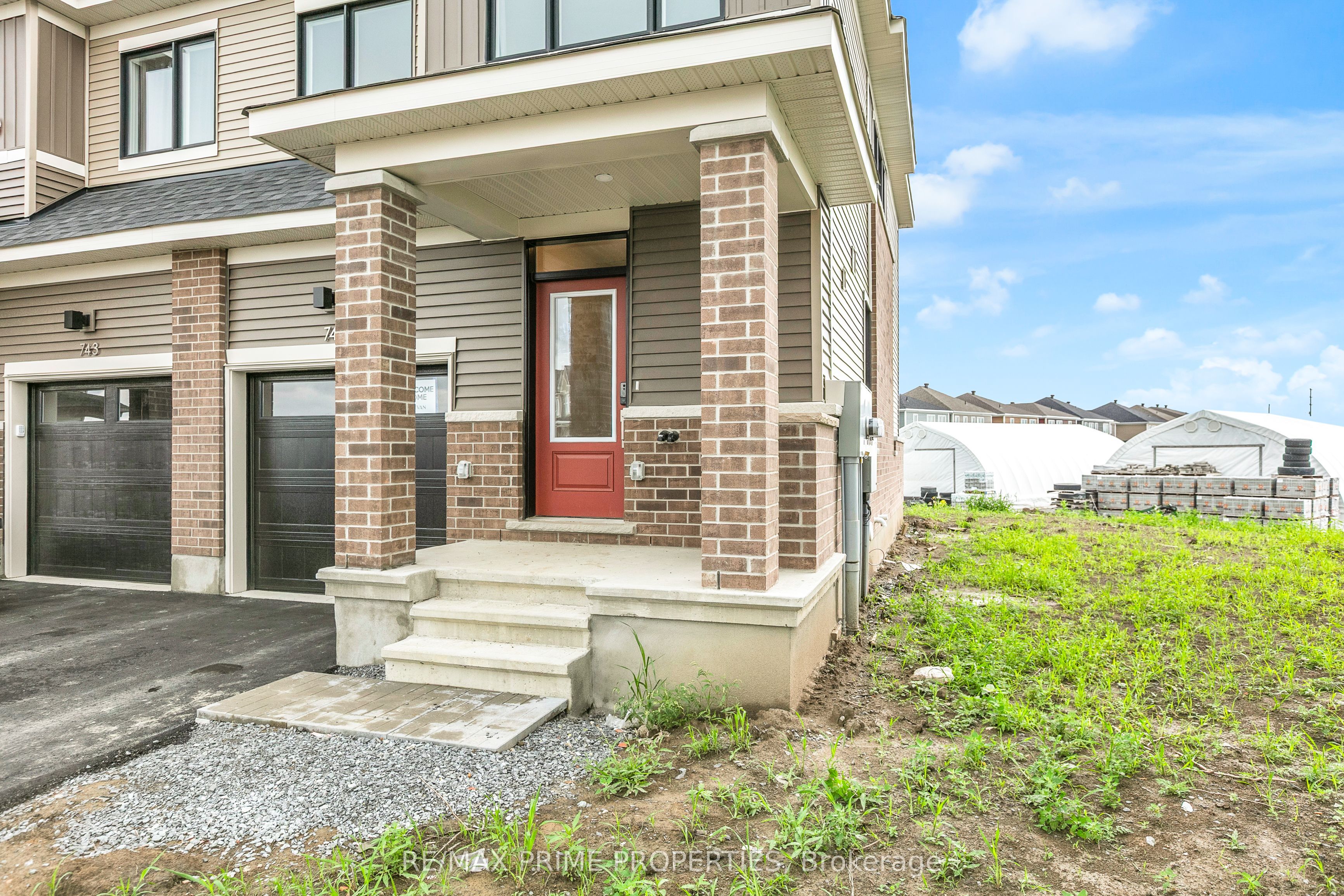 745 Haflinger Row, Stittsville - Munster - Richmond, ON K0A 2Z0 photo 2