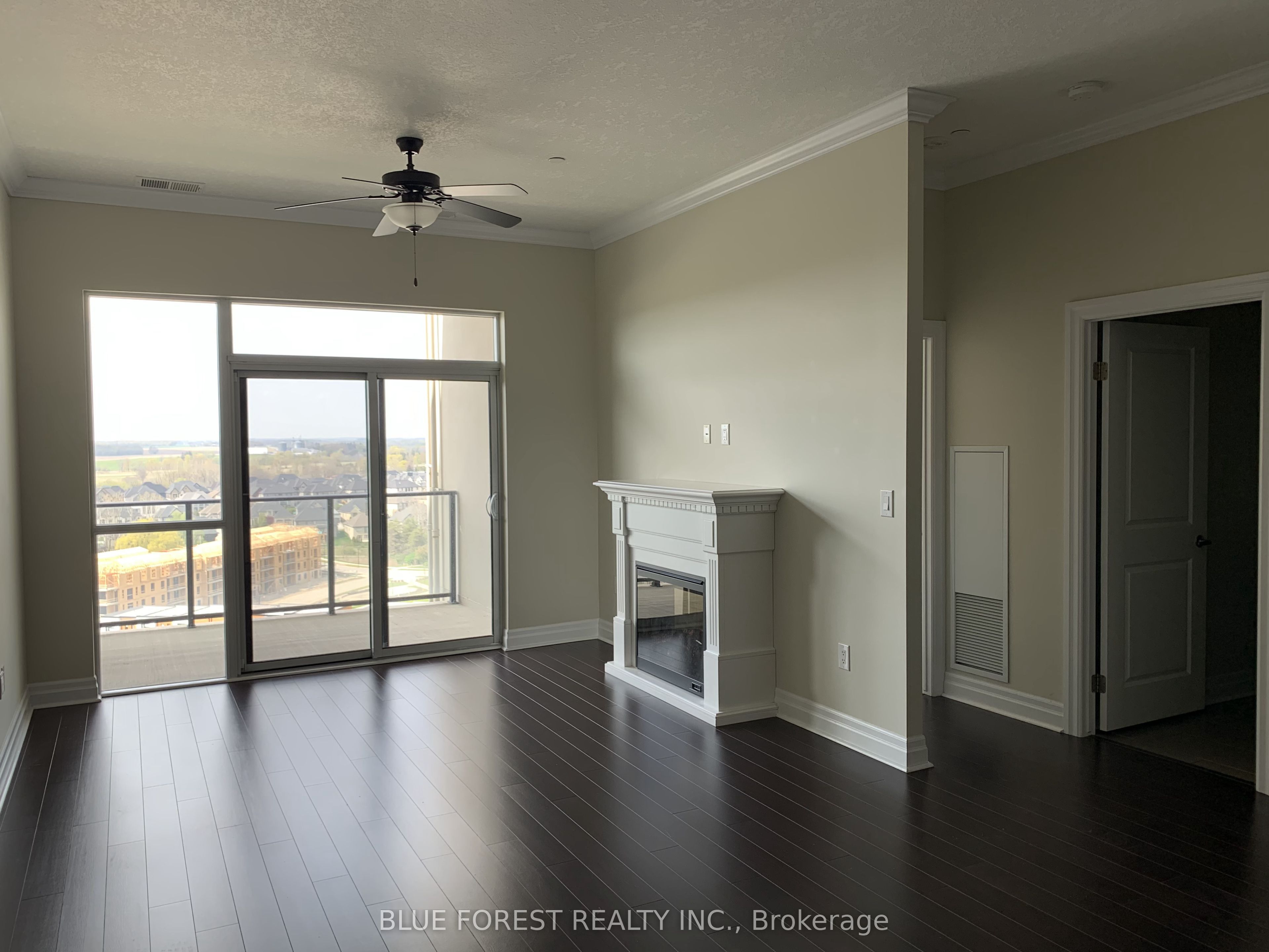 240 Villagewalk Boulevard 1208, London North, ON N6G 0P6 photo 5