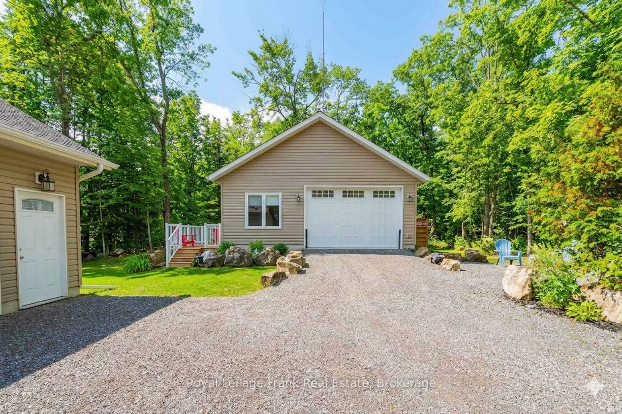 25 Lakeland Avenue, Trent Lakes, ON K0L 1J0 photo 2