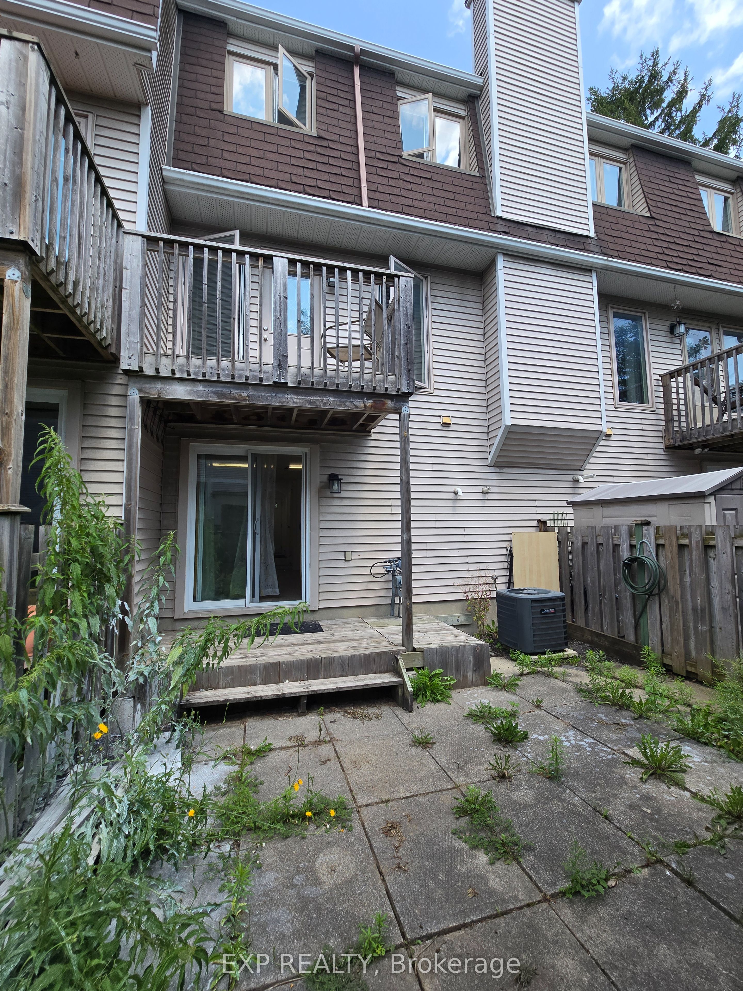 90 Lightfoot Place 75, Kanata, ON K2L 3L8 photo 2