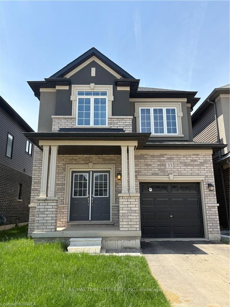 33 Dennis Avenue, Brantford, ON N3V 0B9 photo 2