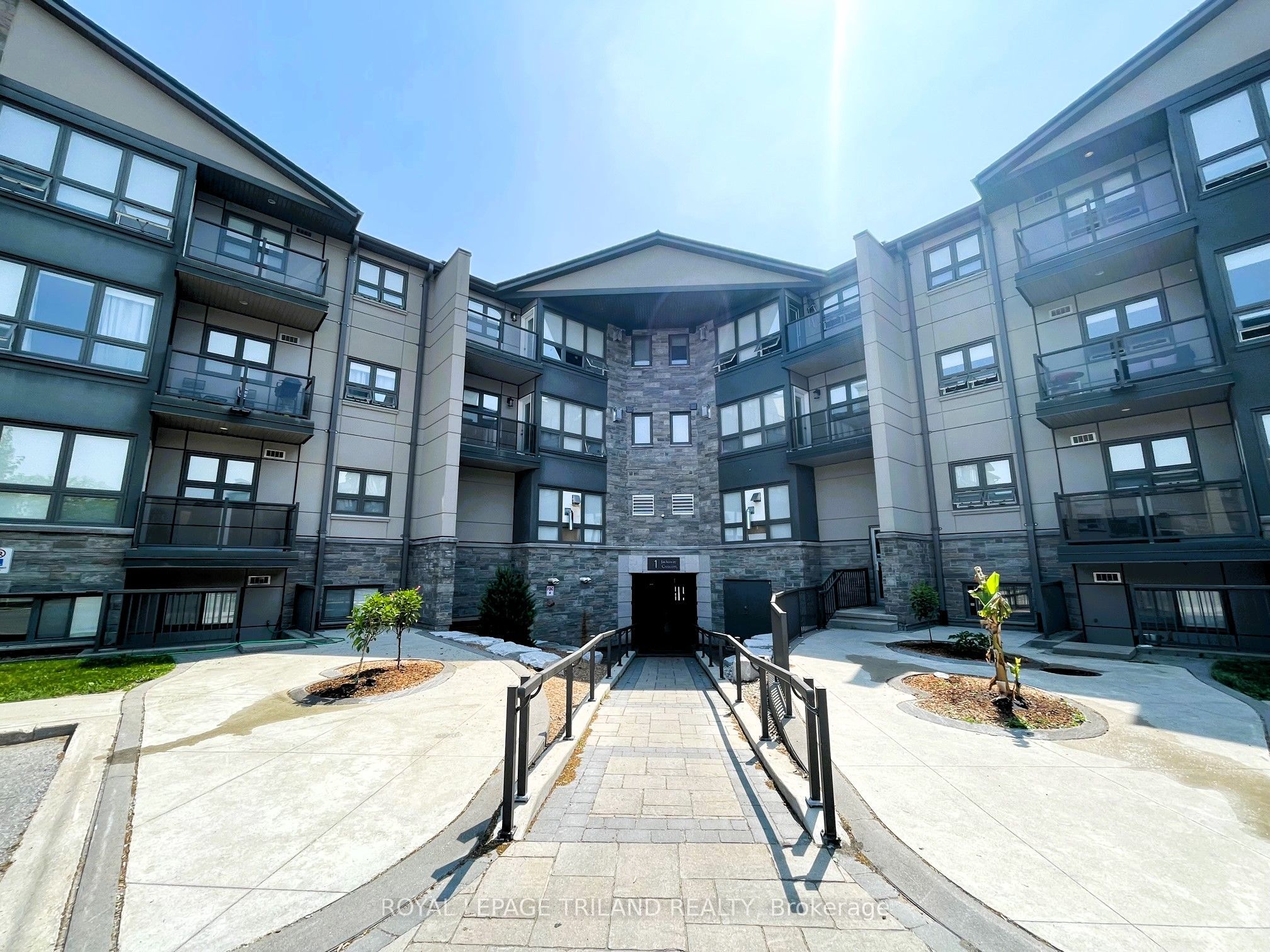 1 Jacksway Crescent 307, London North, ON N5X 3T5