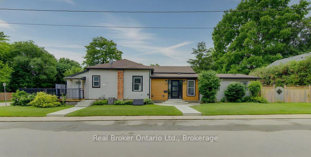 17 Amelia Street, Brant, ON N3L 1Z4