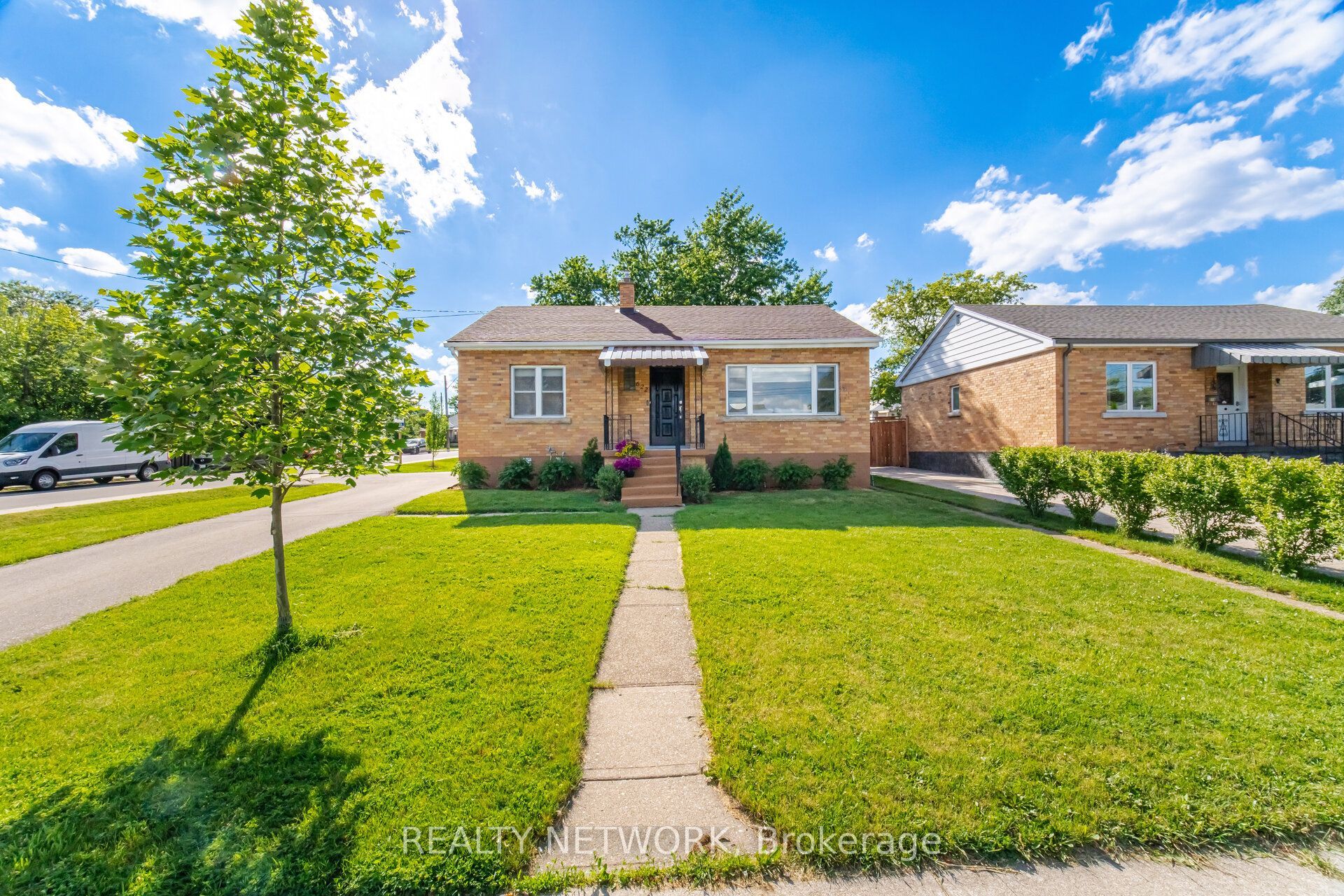 622 Upper Sherman Avenue, Hamilton, ON L8V 3M2 photo 2