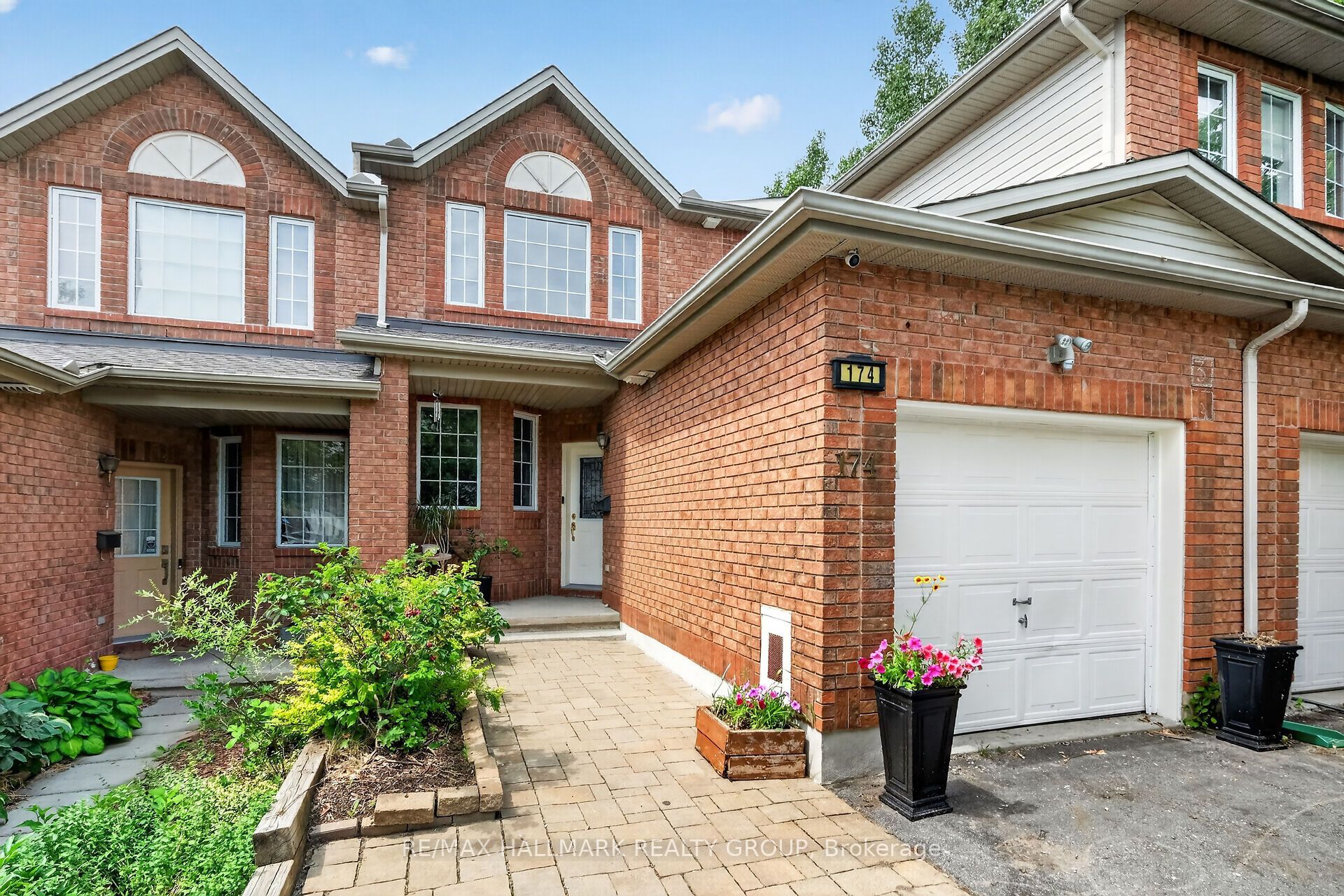 174 Carwood Circle W, Overbrook - Castleheights and Area, ON K1K 4V6 photo 2