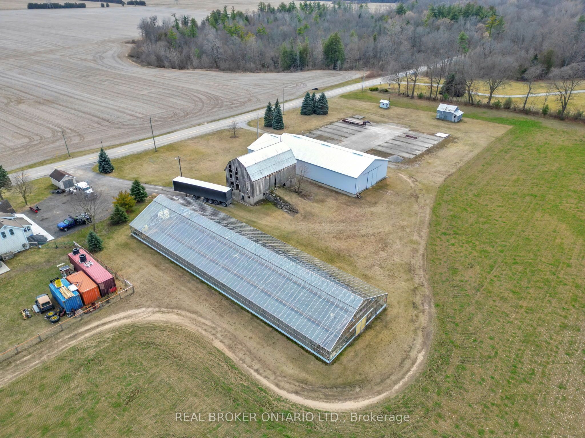 1135 Norfolk Cty 19 Road W, Norfolk, ON N0E 1V0 photo 2