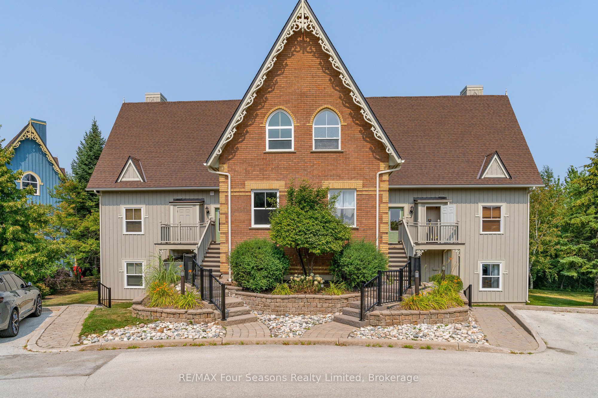 184 Snowbridge Way 114, Blue Mountains, ON L9Y 0V1 photo 5