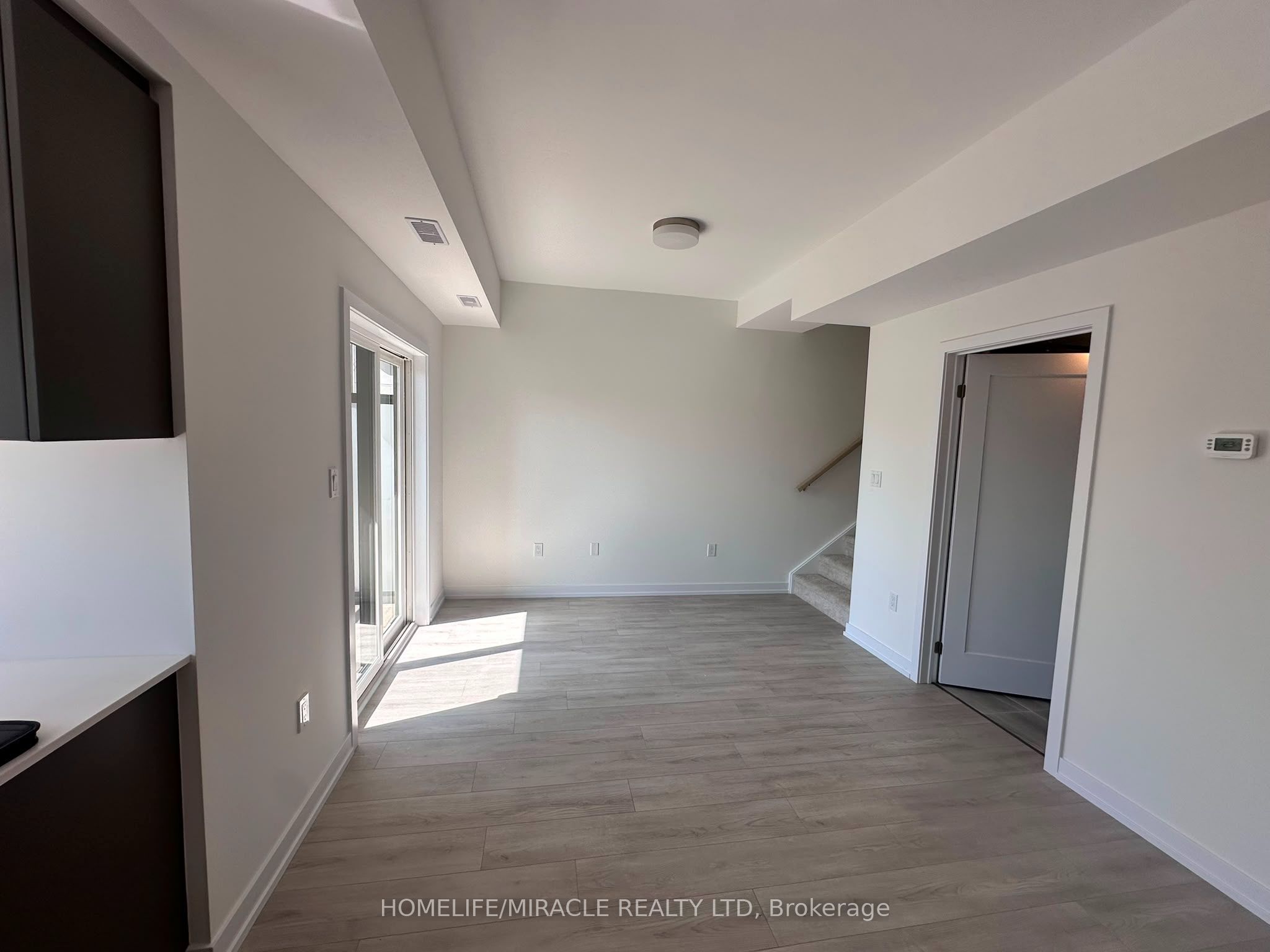 42 Lowes Road W 130, Guelph, ON N1G 4X2 photo 2