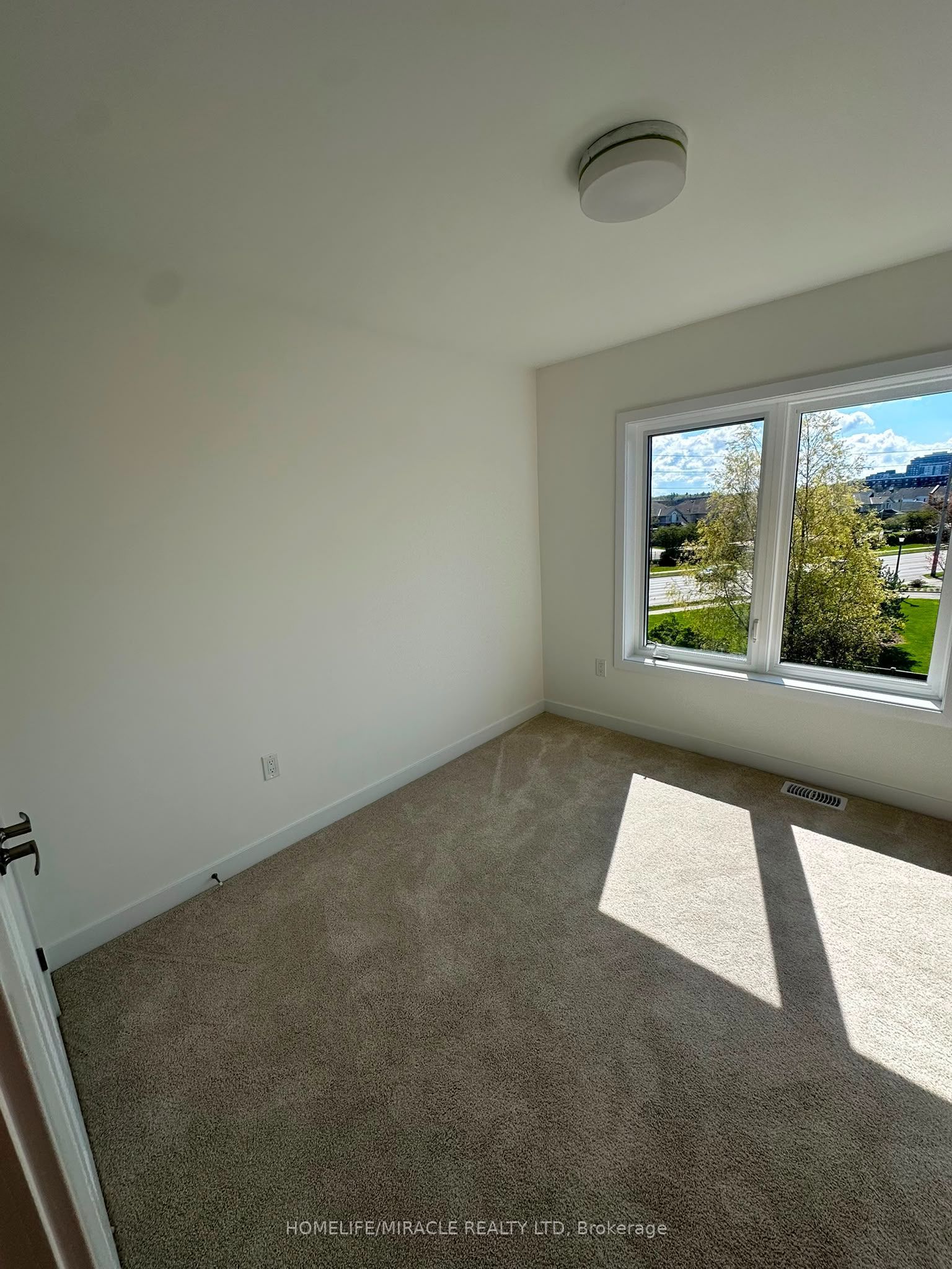 42 Lowes Road W 130, Guelph, ON N1G 4X2 photo 5