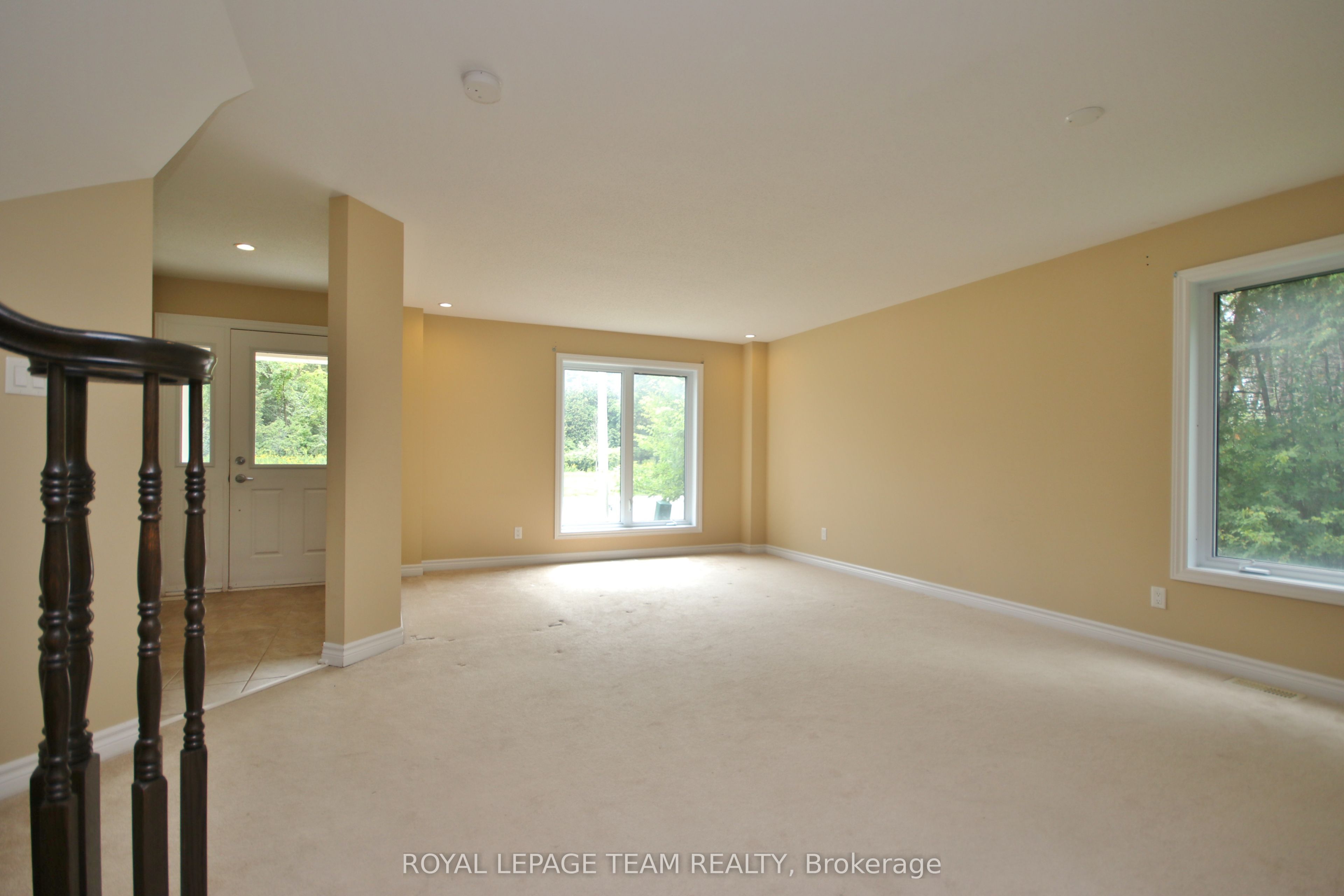593 Clearbrook Drive, Barrhaven, ON K2J 5S2 photo 2