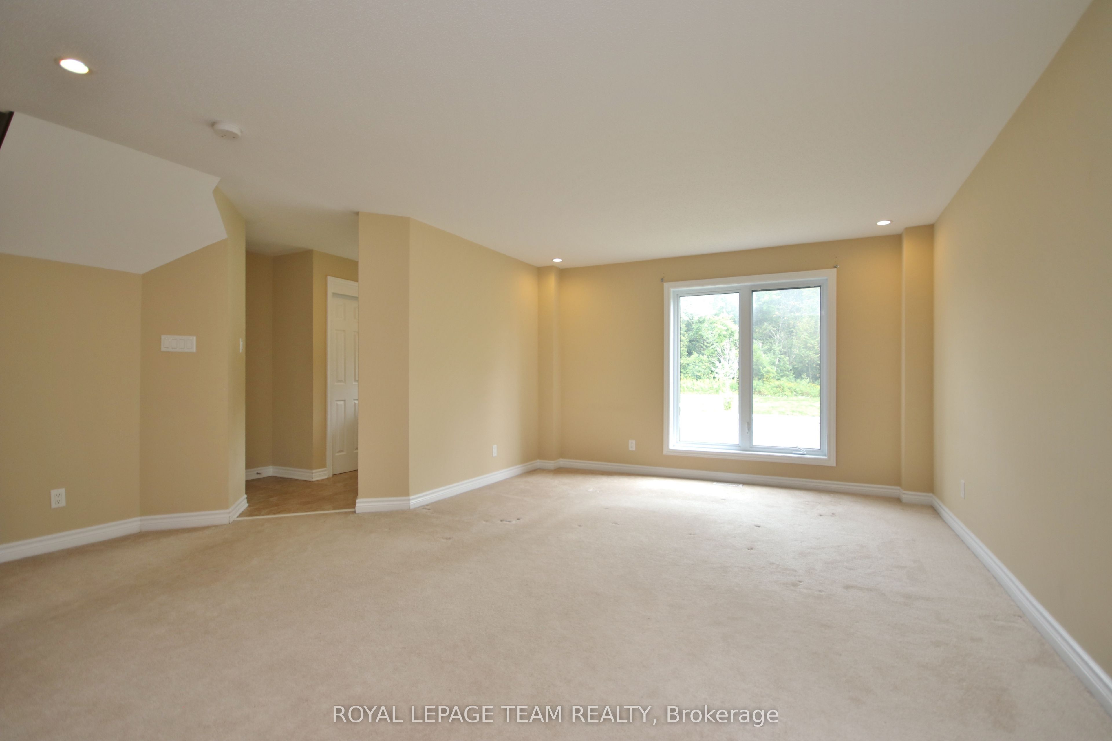 593 Clearbrook Drive, Barrhaven, ON K2J 5S2 photo 3