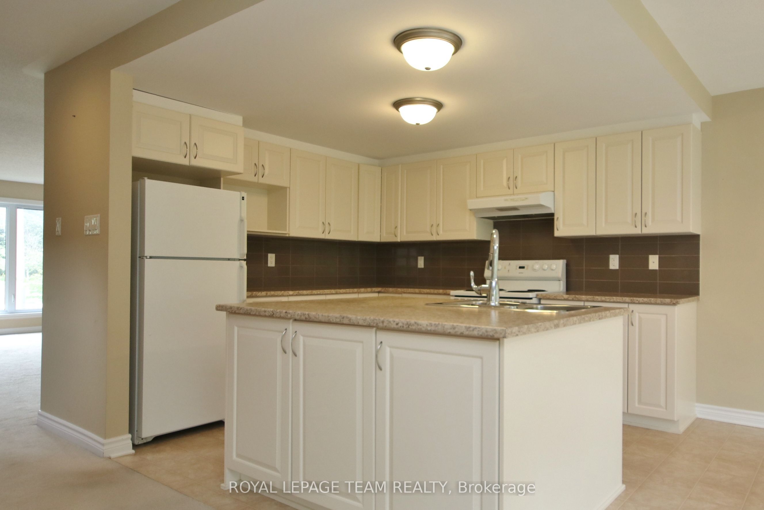 593 Clearbrook Drive, Barrhaven, ON K2J 5S2 photo 5