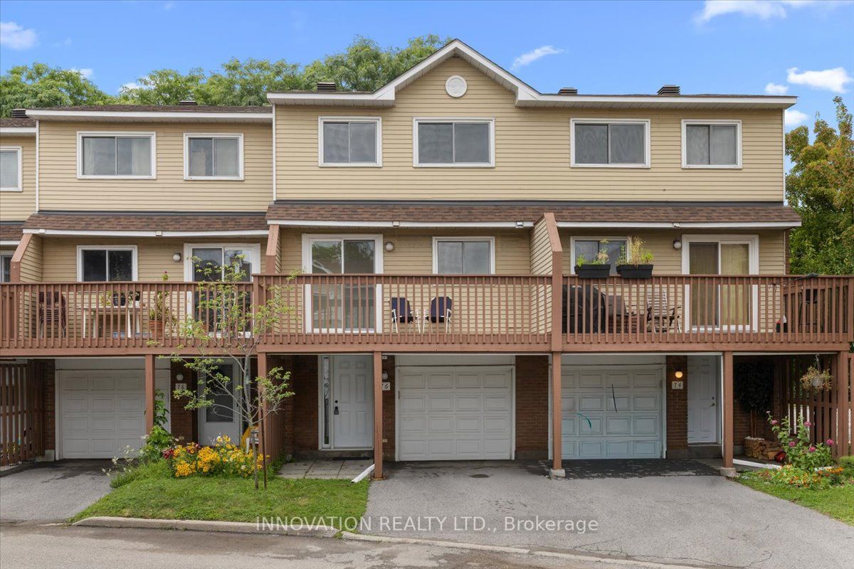 76 Esterlawn Private 2, McKellar Heights - Glabar Park and Area, ON K2A 4B9