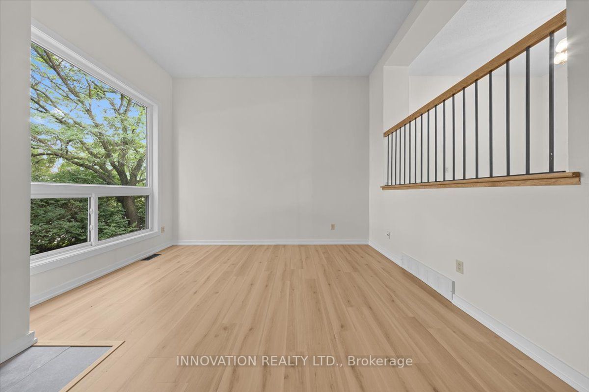 76 Esterlawn Private 2, McKellar Heights - Glabar Park and Area, ON K2A 4B9 photo 5