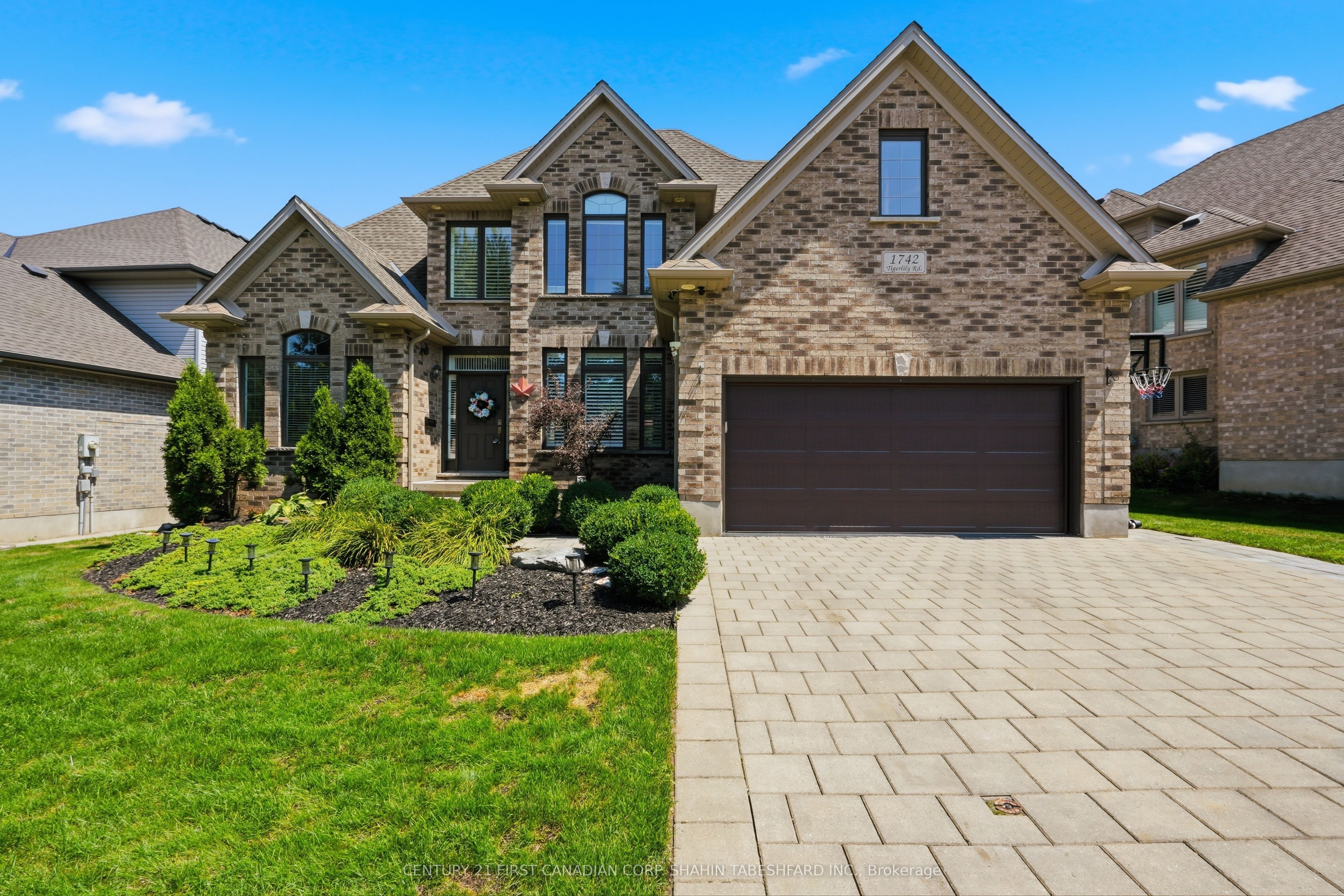 1742 Tigerlilly Road, London South, ON N6K 0A3 photo 3