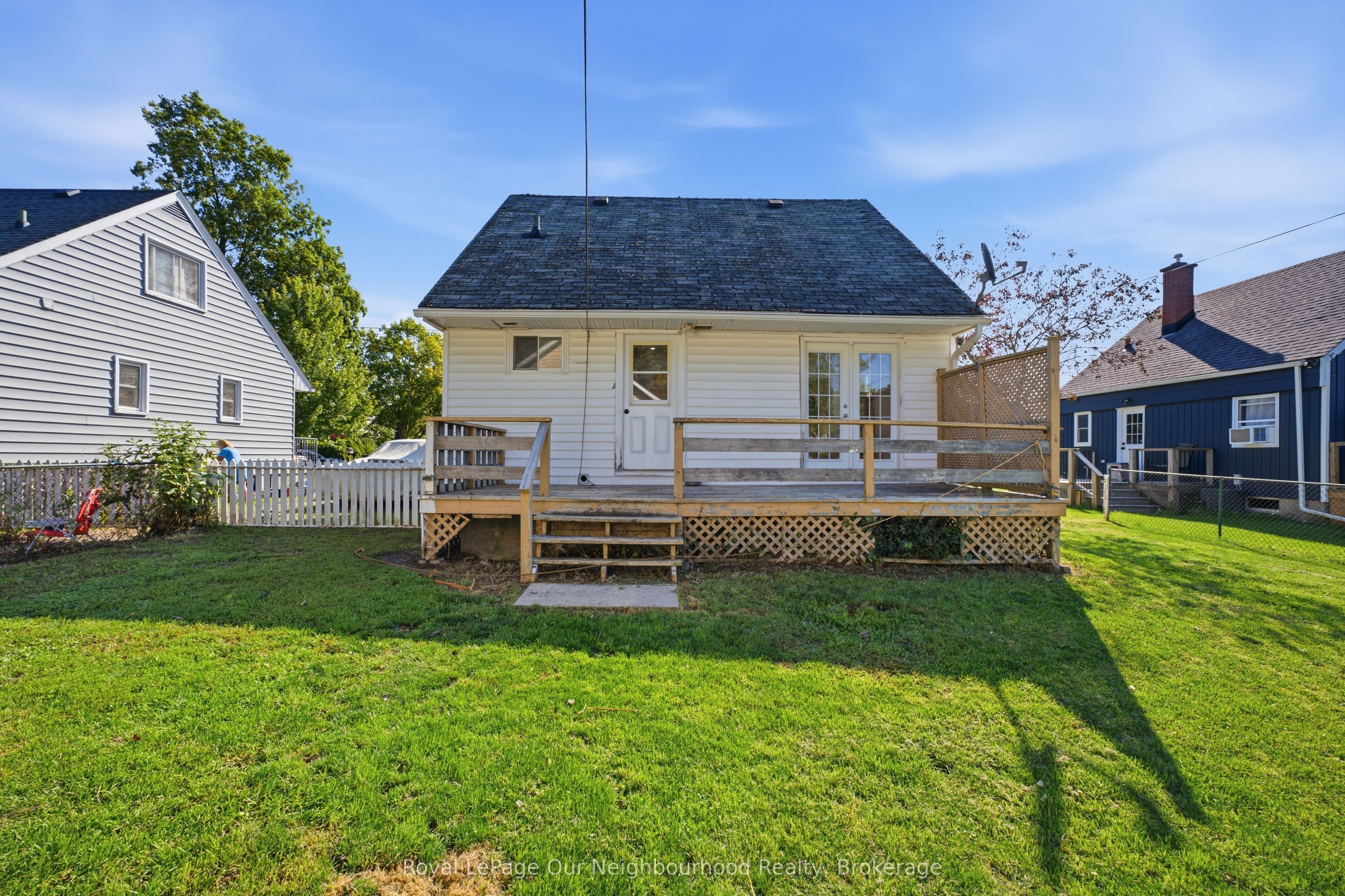 367 Campbell Street, Cobourg, ON K9A 4C1 photo 2