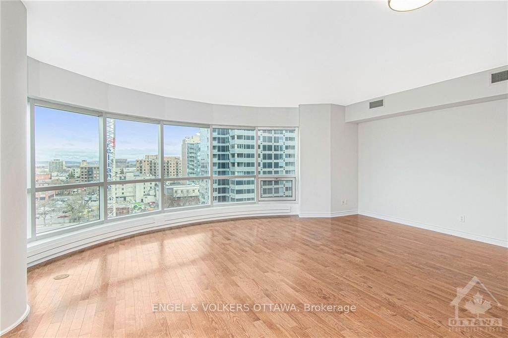 200 Rideau Street 904, Lower Town - Sandy Hill, ON K1N 5Y1 photo 3
