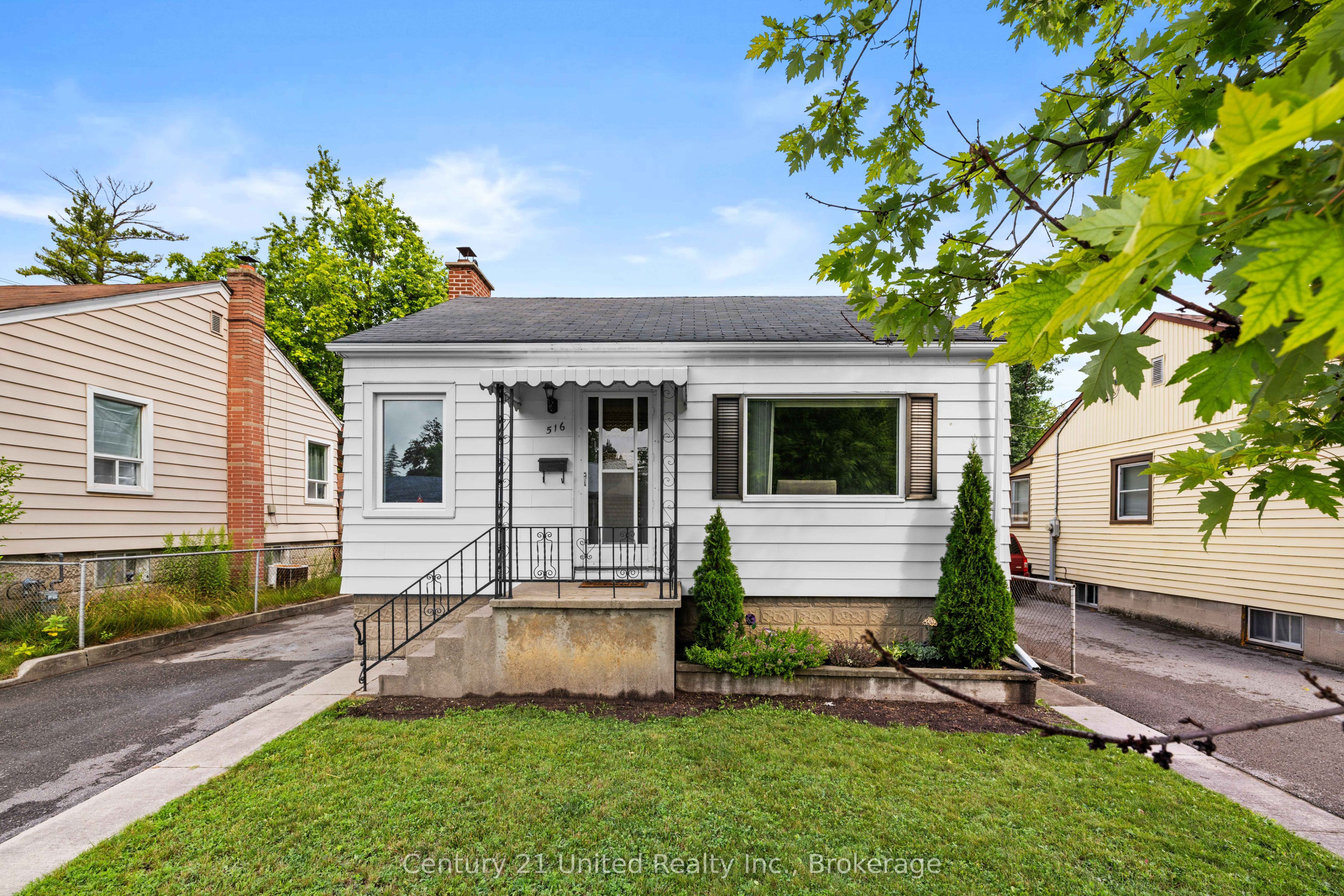 516 Glengarry Avenue, Peterborough, ON K9H 4Y4