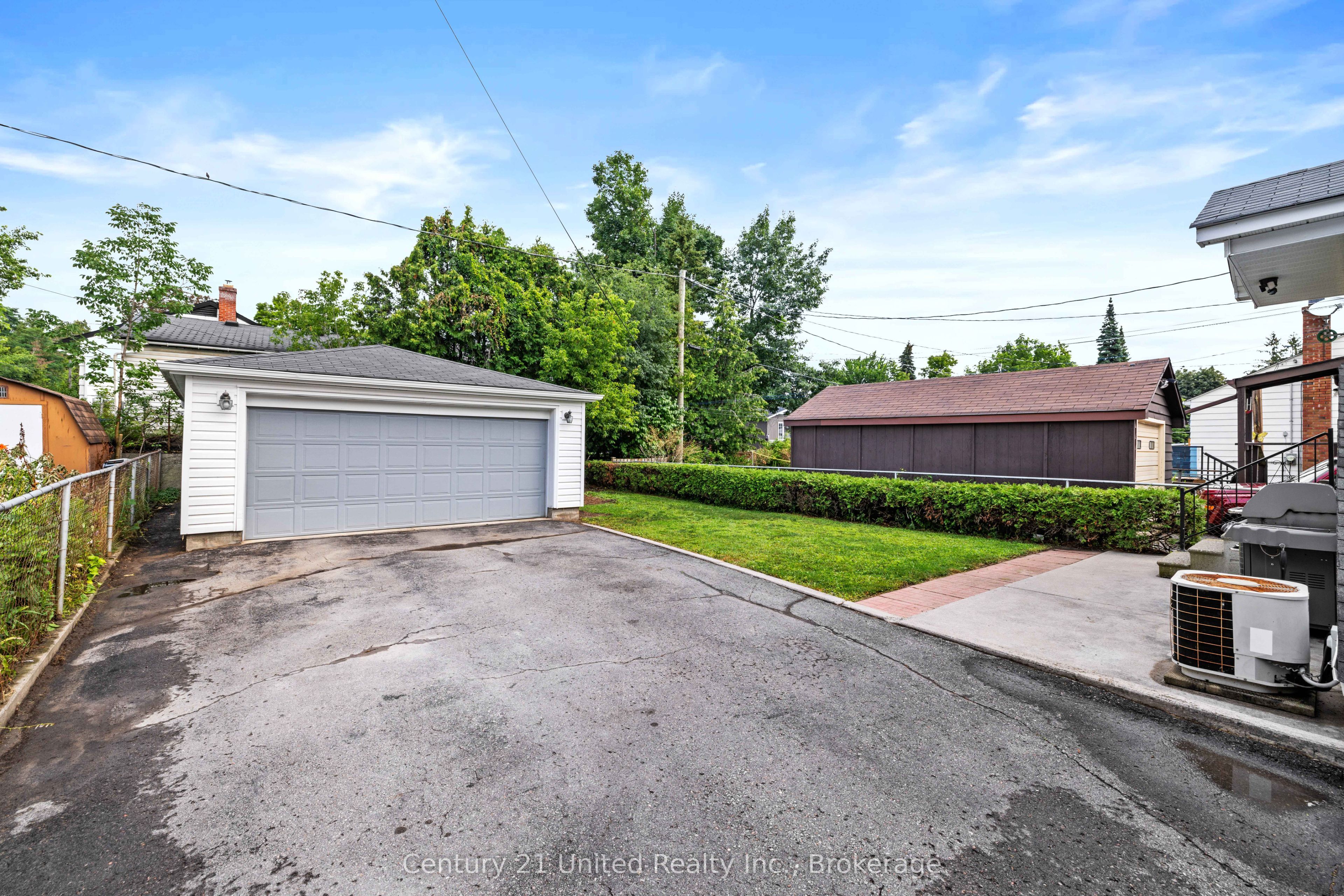 516 Glengarry Avenue, Peterborough, ON K9H 4Y4 photo 5