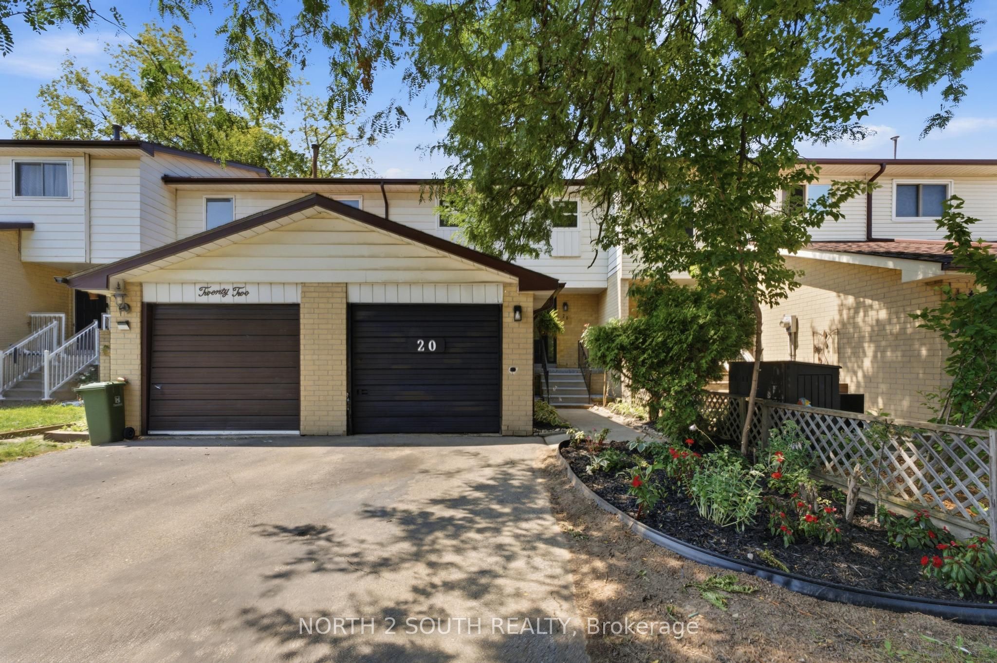 20 Gledhill Crescent, Hamilton, ON L9C 6H4