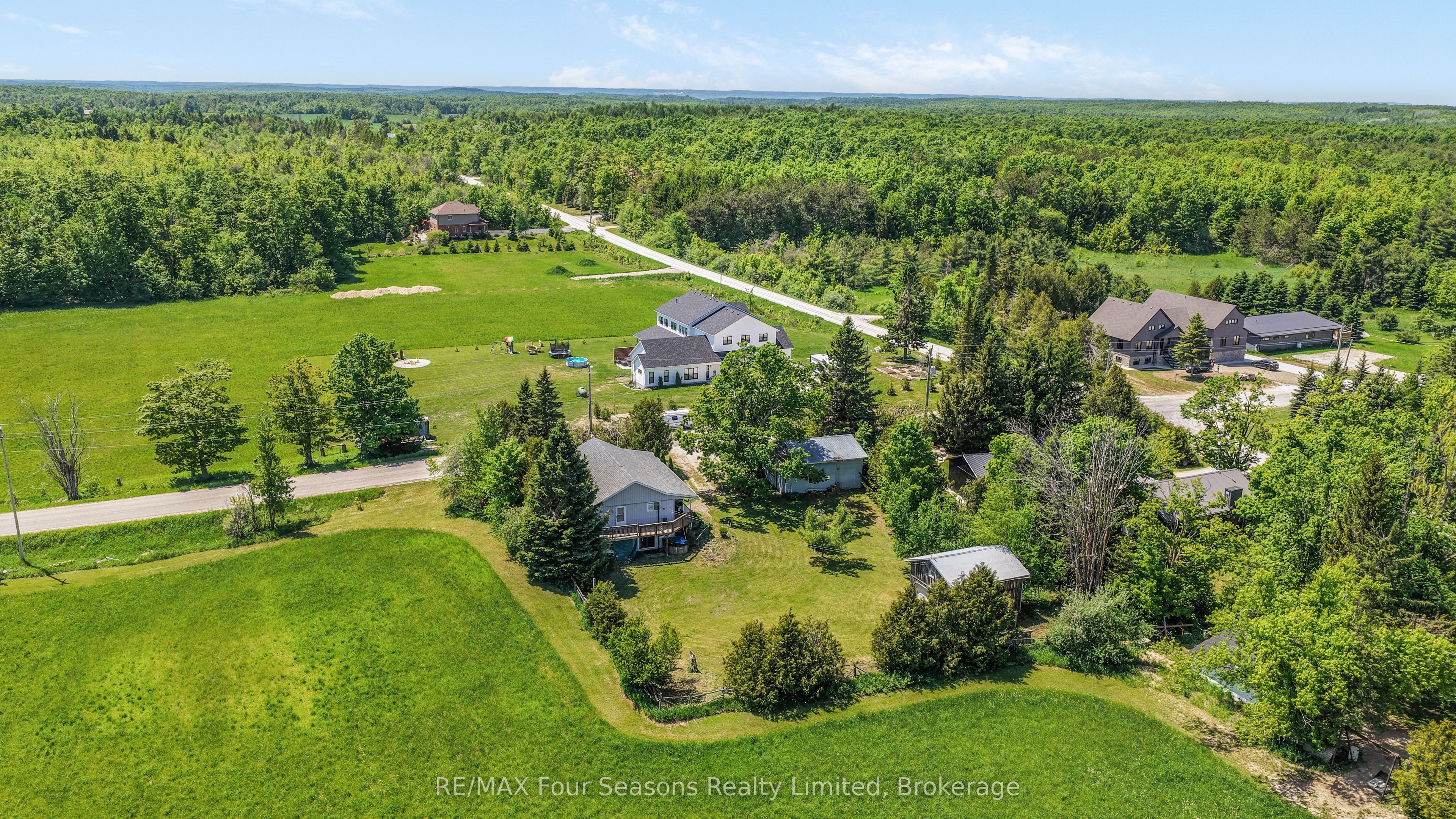 595365 4th Line, Blue Mountains, ON N0H 2E0