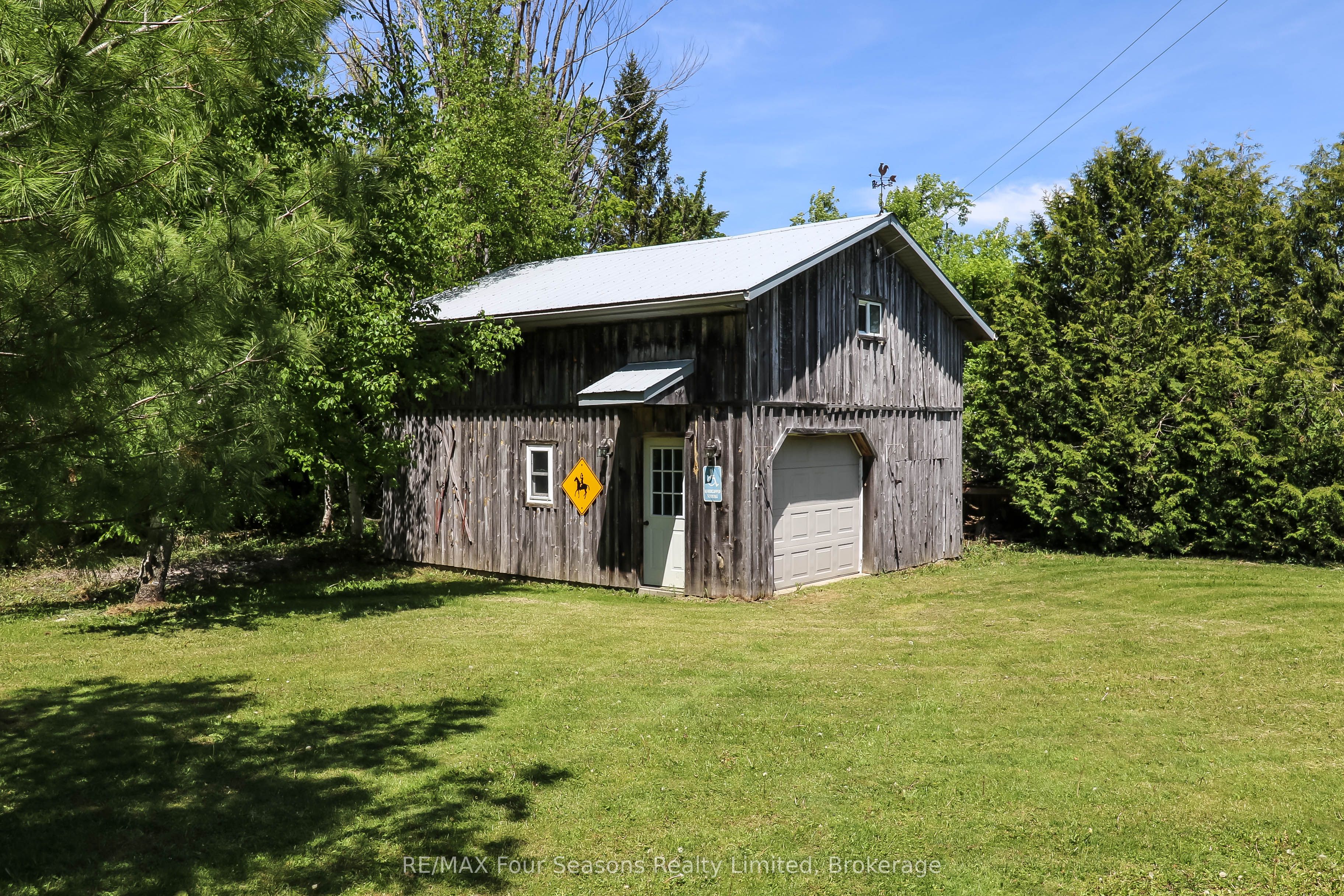 595365 4th Line, Blue Mountains, ON N0H 2E0 photo 3