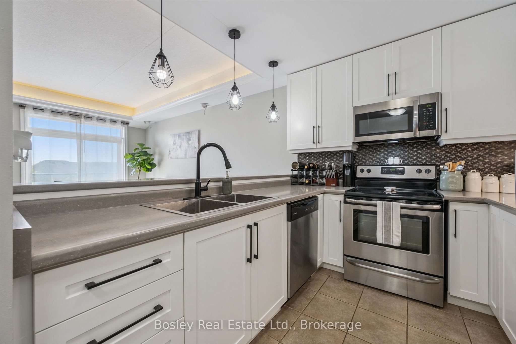 2 Colonial Drive 314, Guelph, ON N1L 0K8