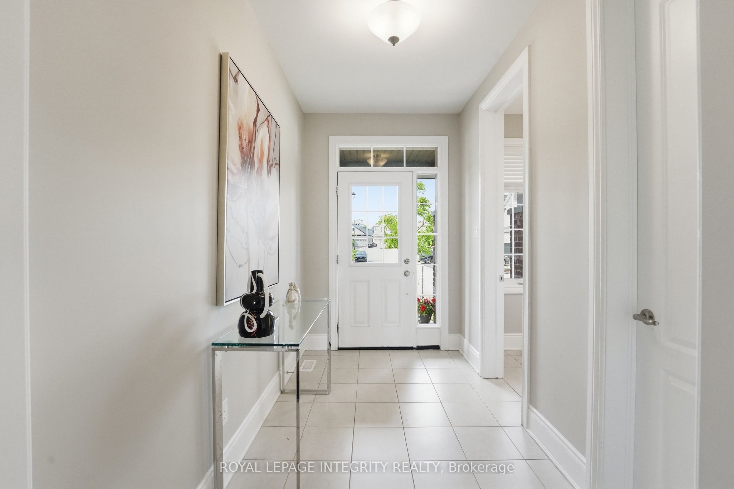224 Ponderosa Street, Kanata, ON K2S 1E7 photo 2