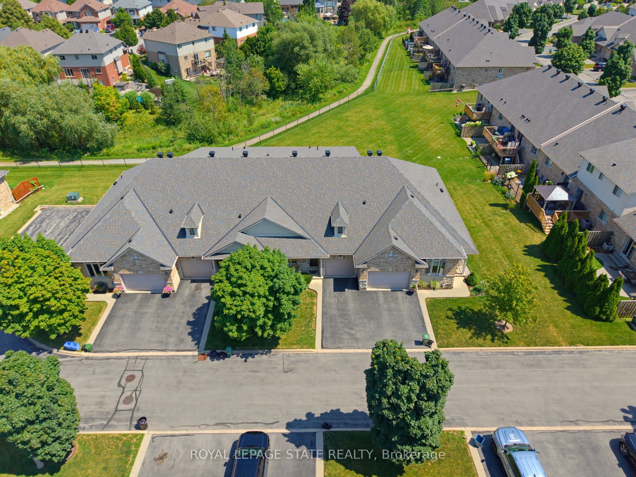 310 Southbrook Drive 17, Hamilton, ON L0R 1C0 photo 2